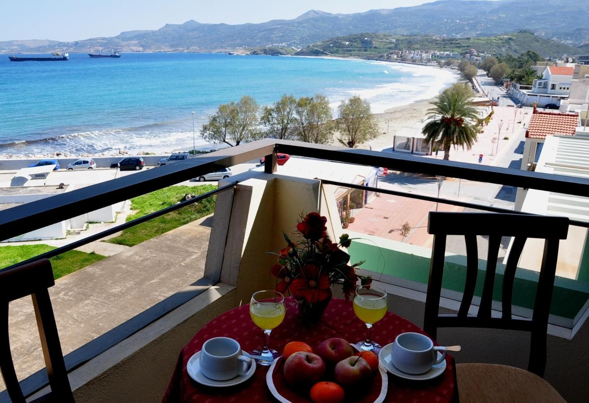 Double or Twin Room with Sea View