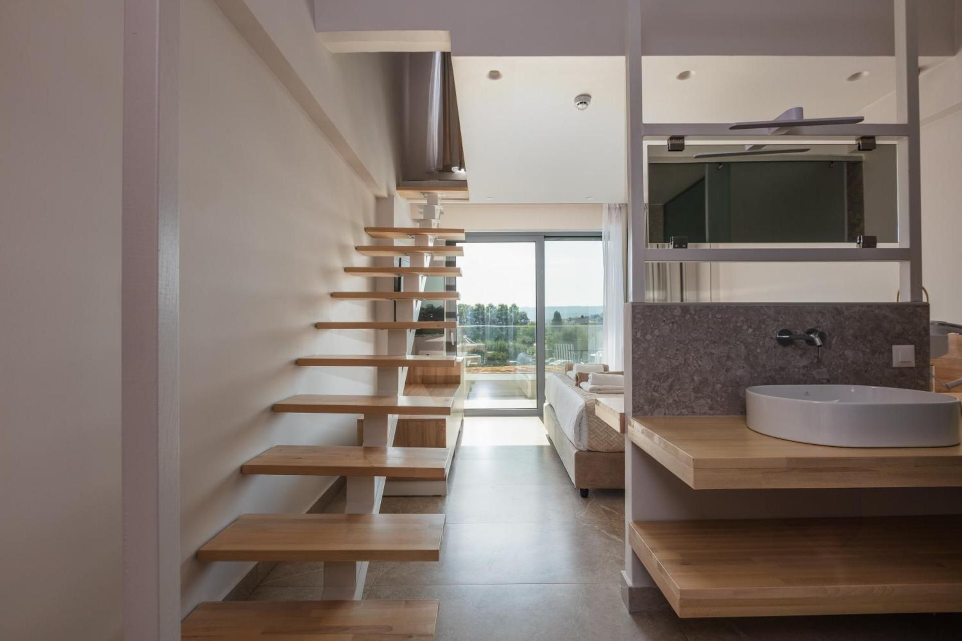 Junior Suite Split Level with Mountain View