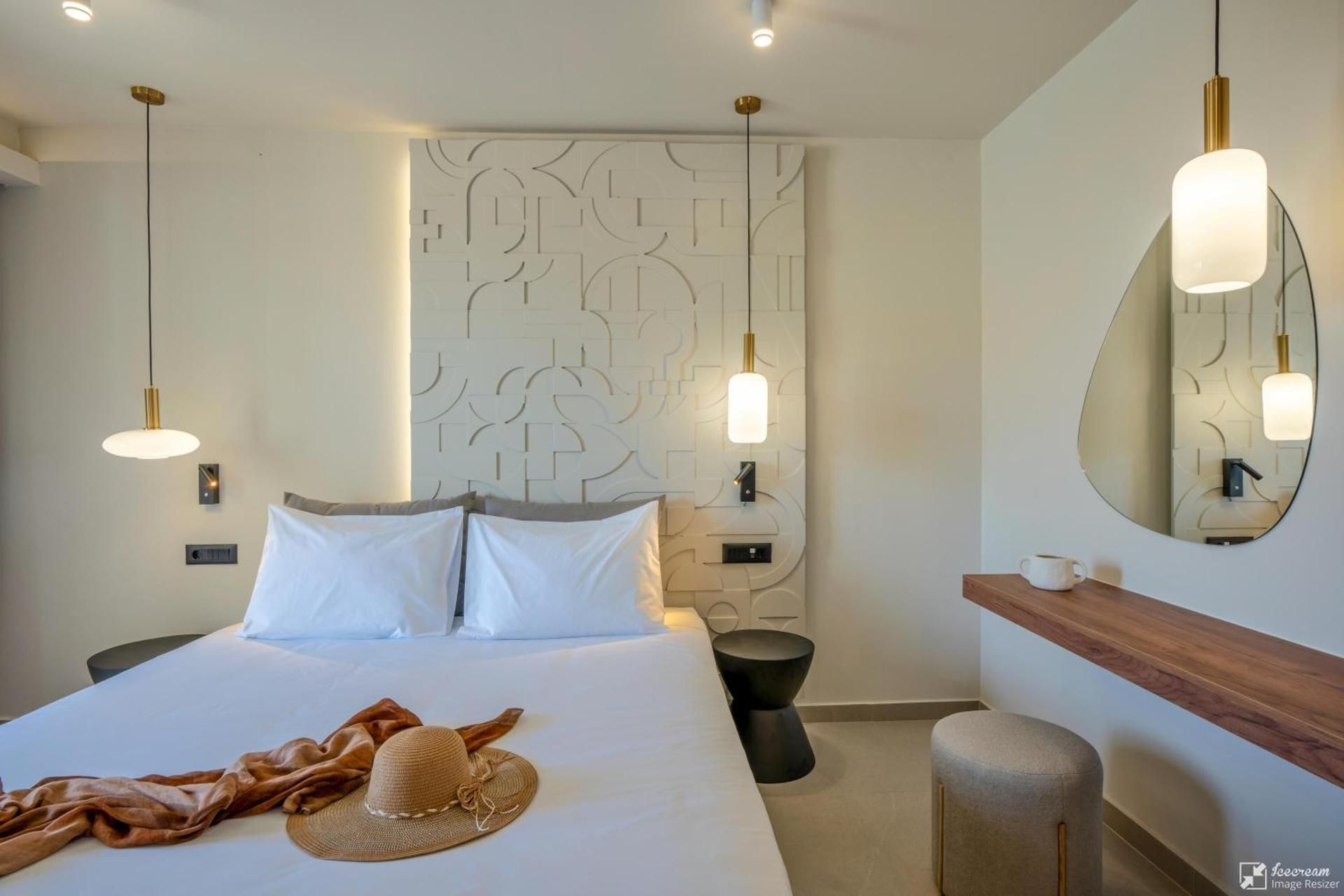 Superior Double Room Side Sea View
