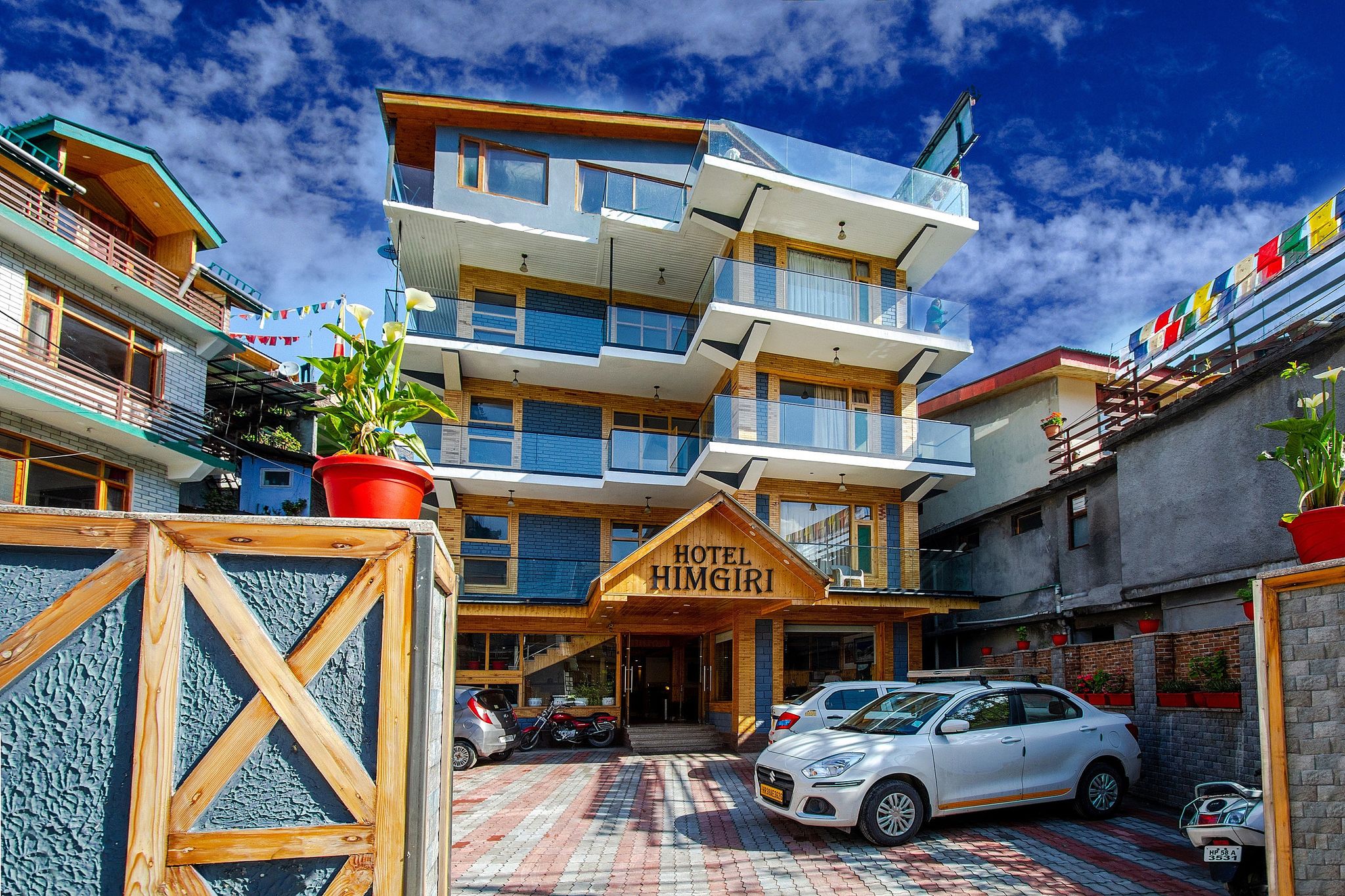 undefined Hotel Himgiri (2 min walking from Mall Road), Manali