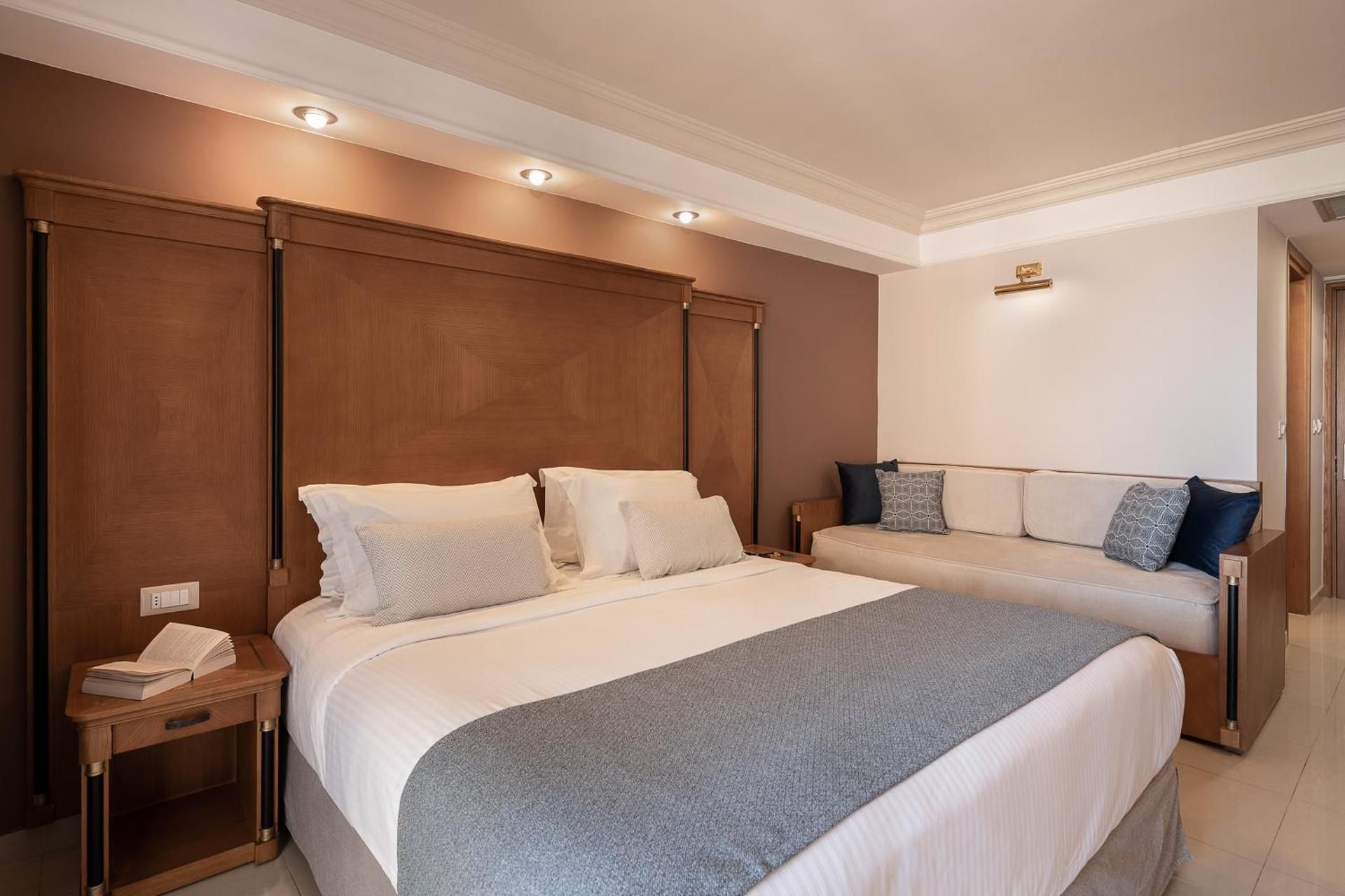 Economy Room