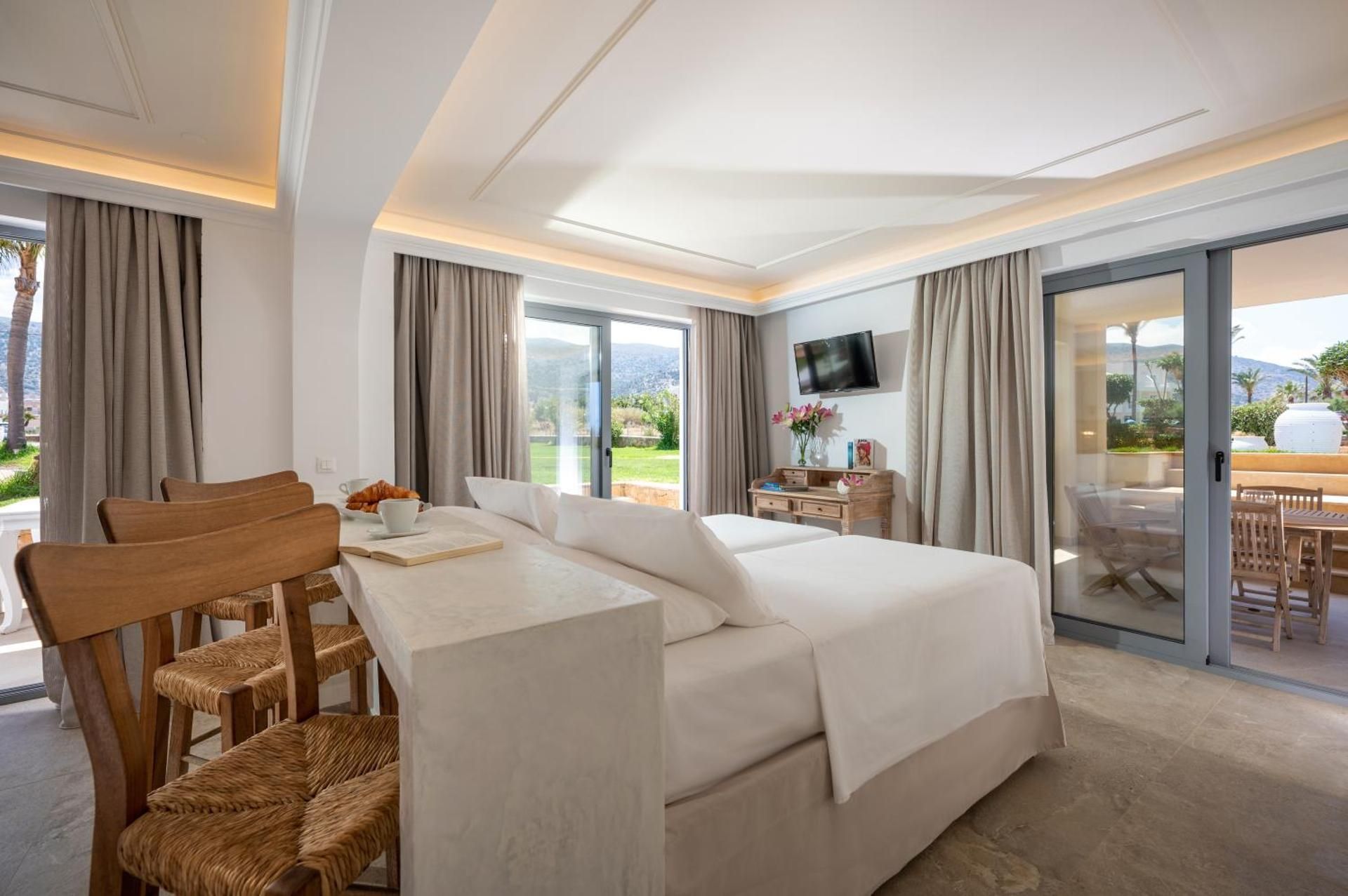 Junior Suite with Garden View - Ground Floor