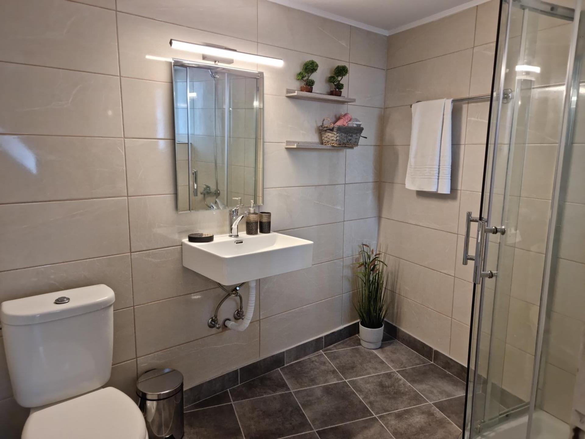 Comfort Triple Room