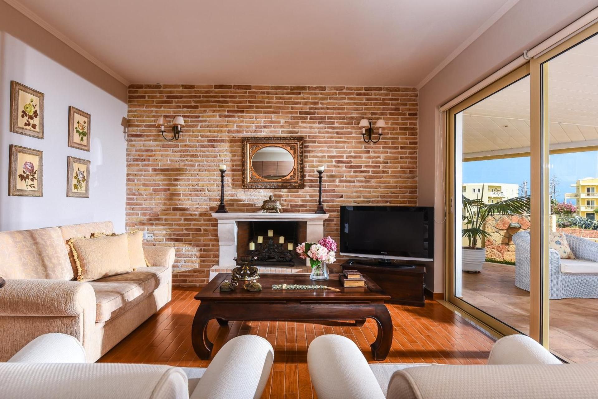 Superior Suite with Garden View