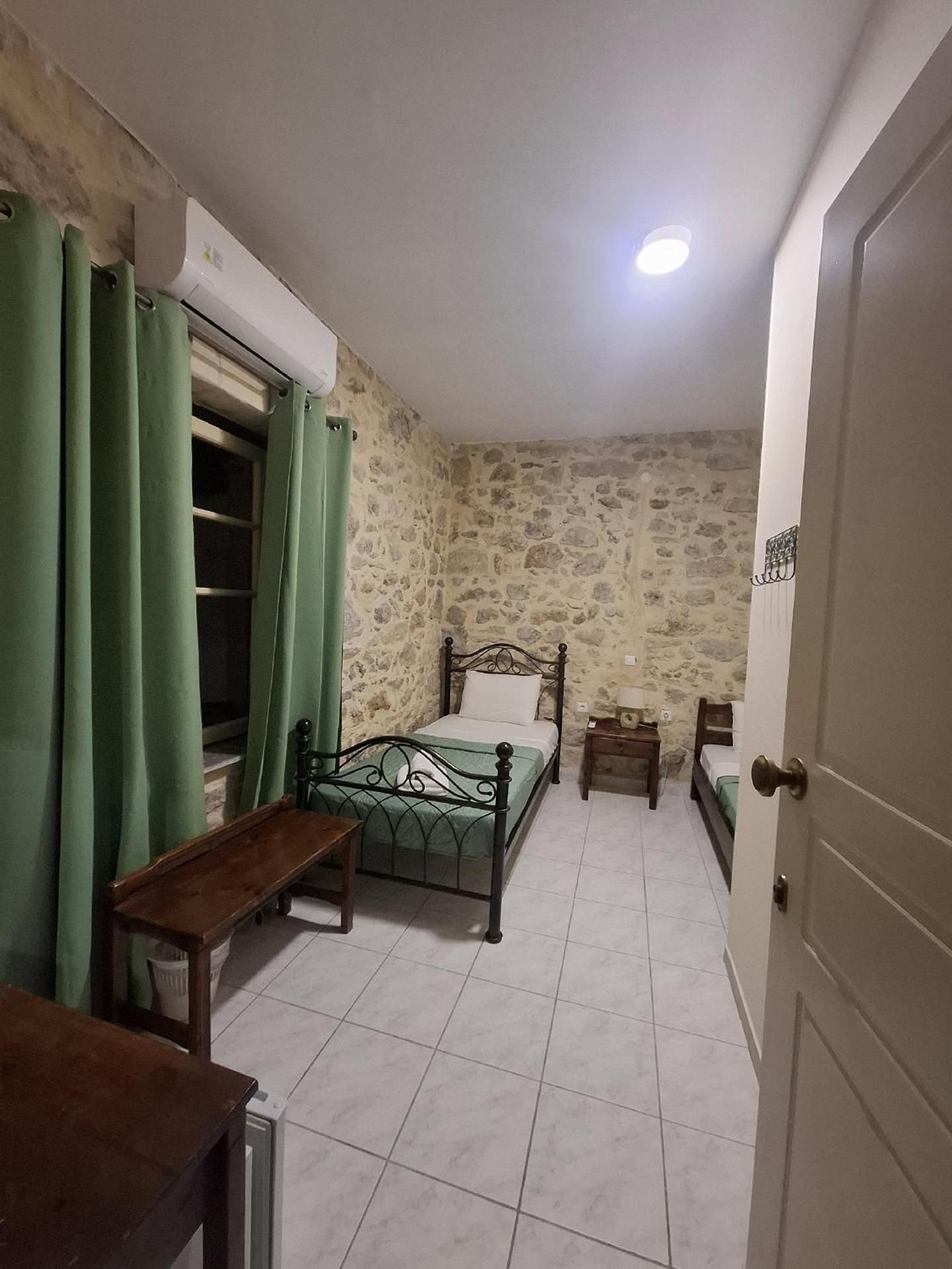 Economy Twin Room