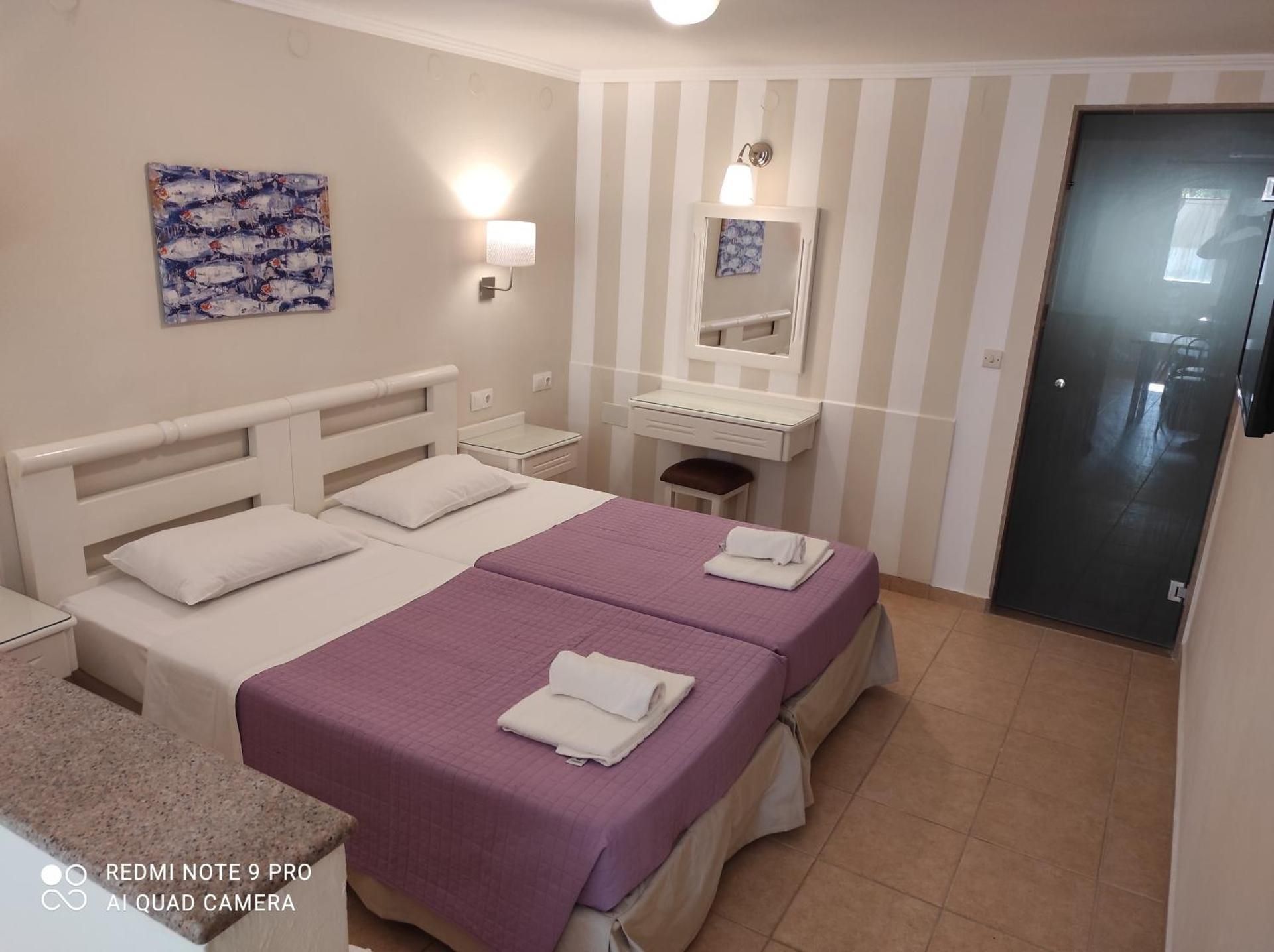 Triple Room with Garden View
