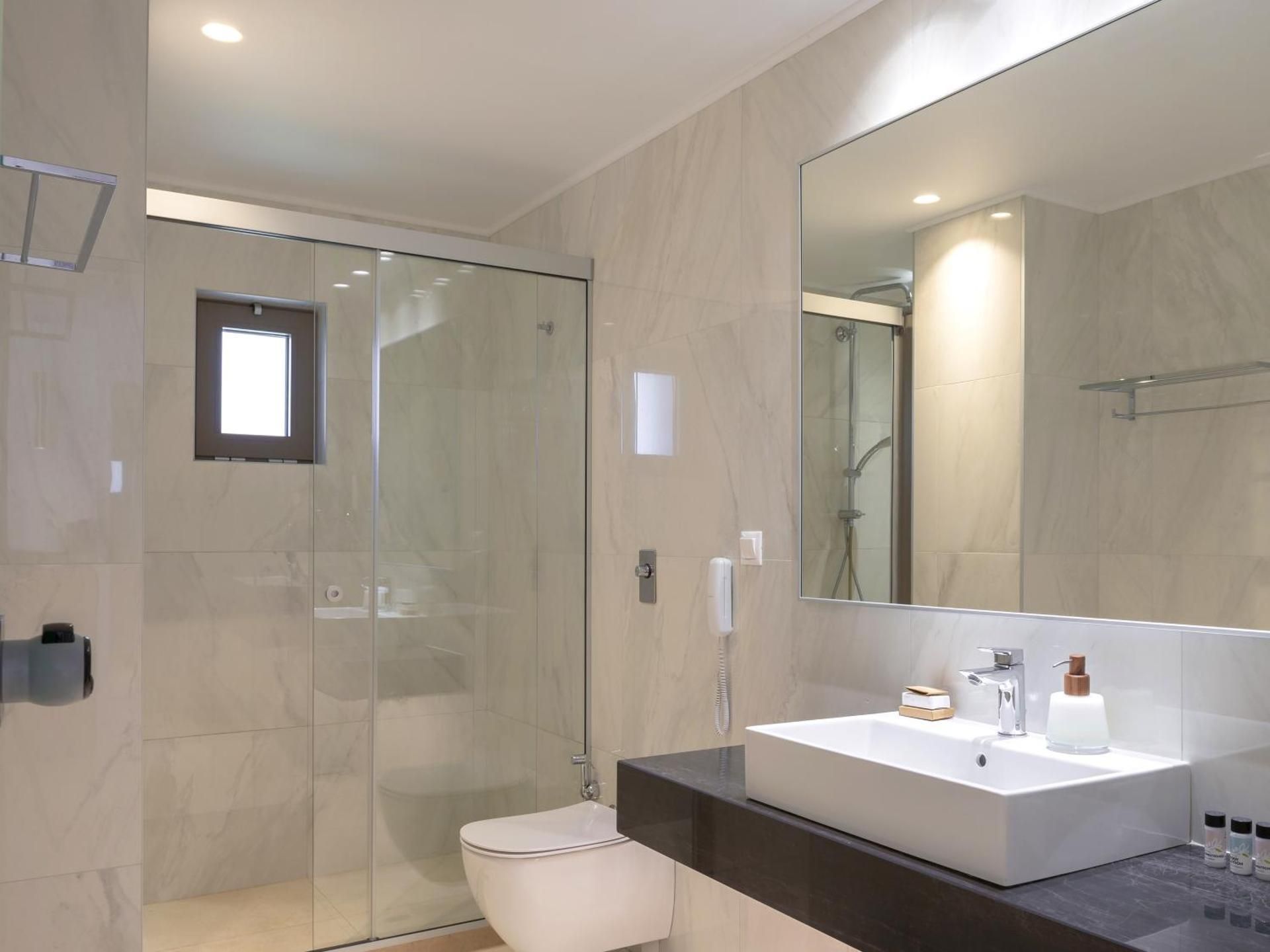 White Superior, Private Pool