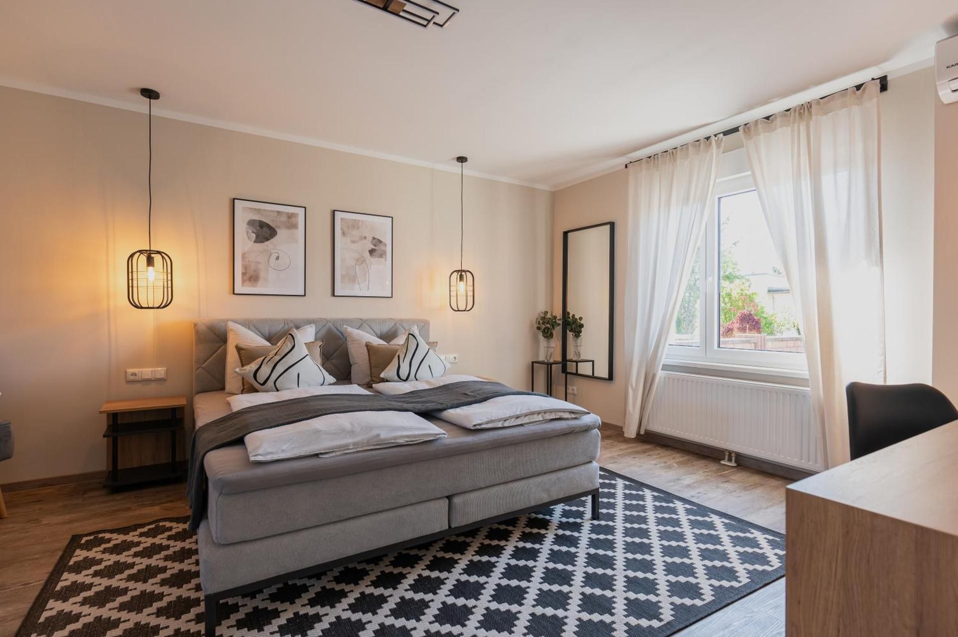 Deluxe Apartment