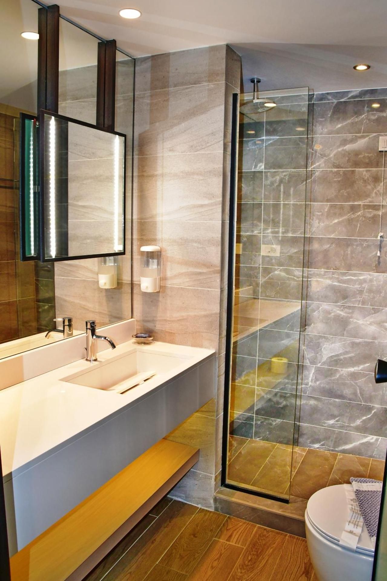 Superior Deluxe Double or Twin Room