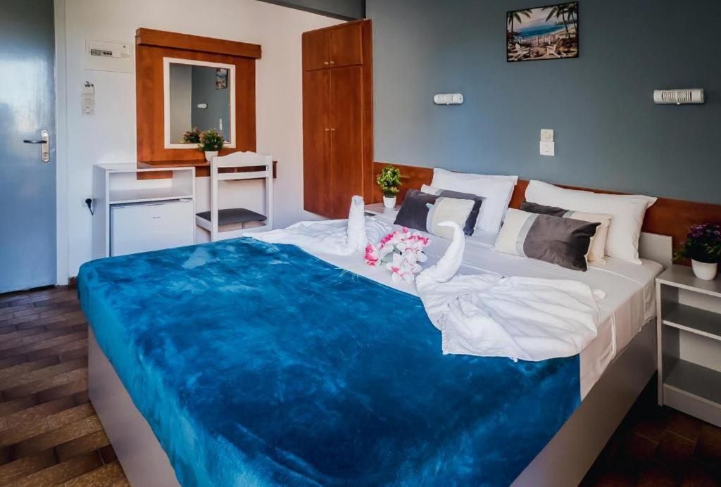 Double or Twin Room with Pool View