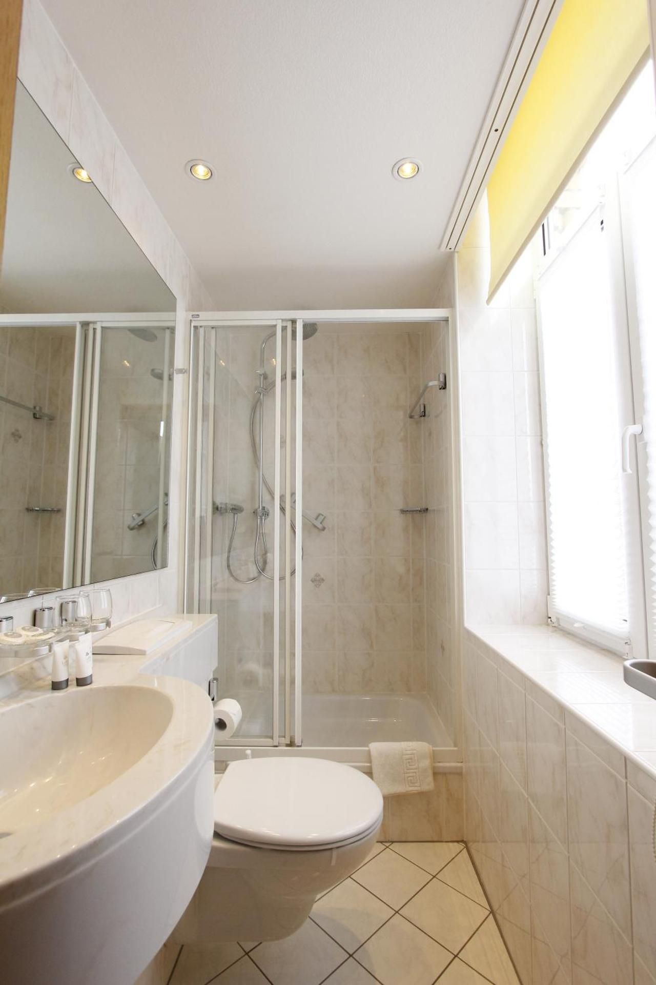 Quadruple Room with Private Bathroom