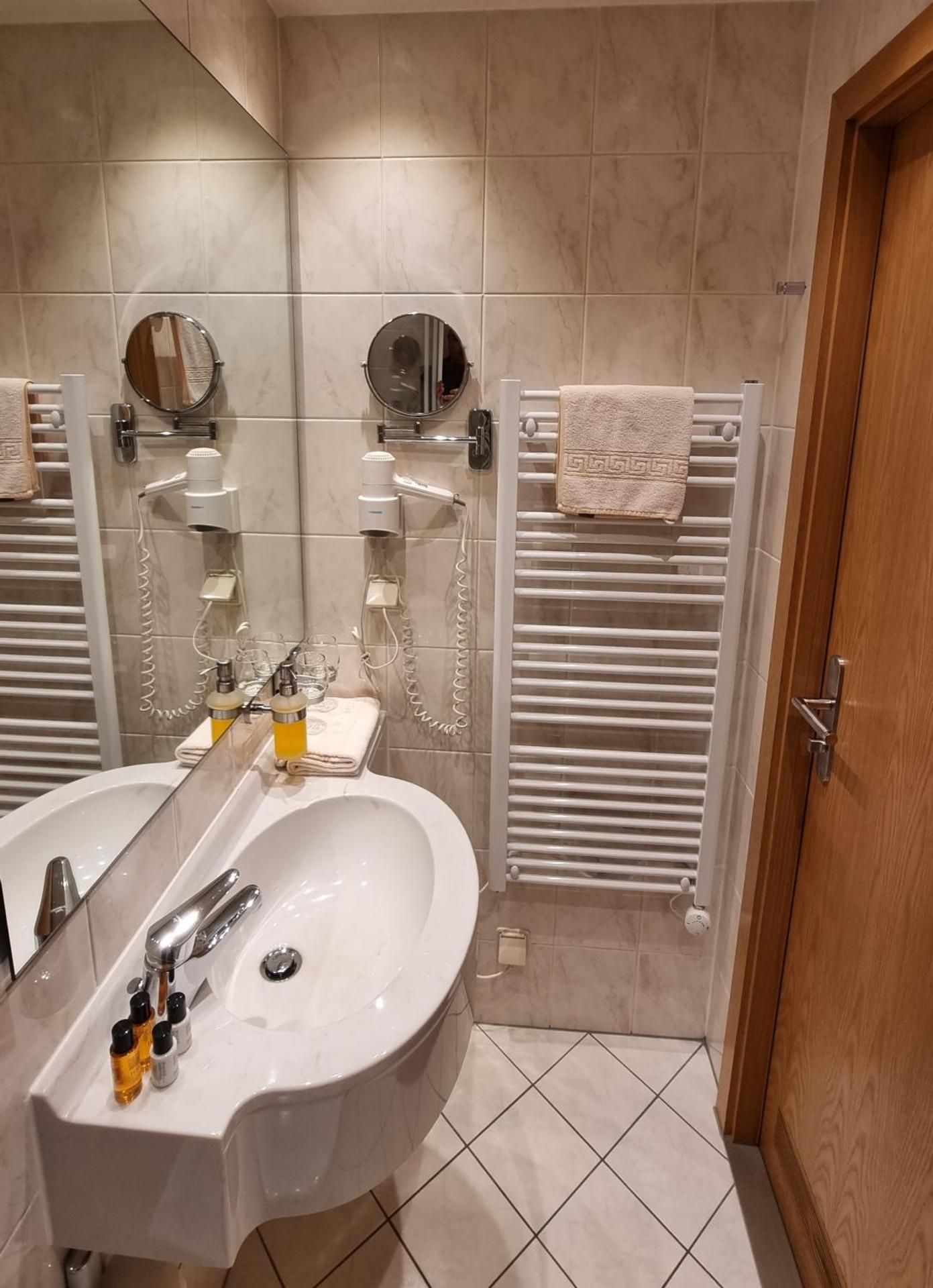 Double or Twin Room with Bathroom