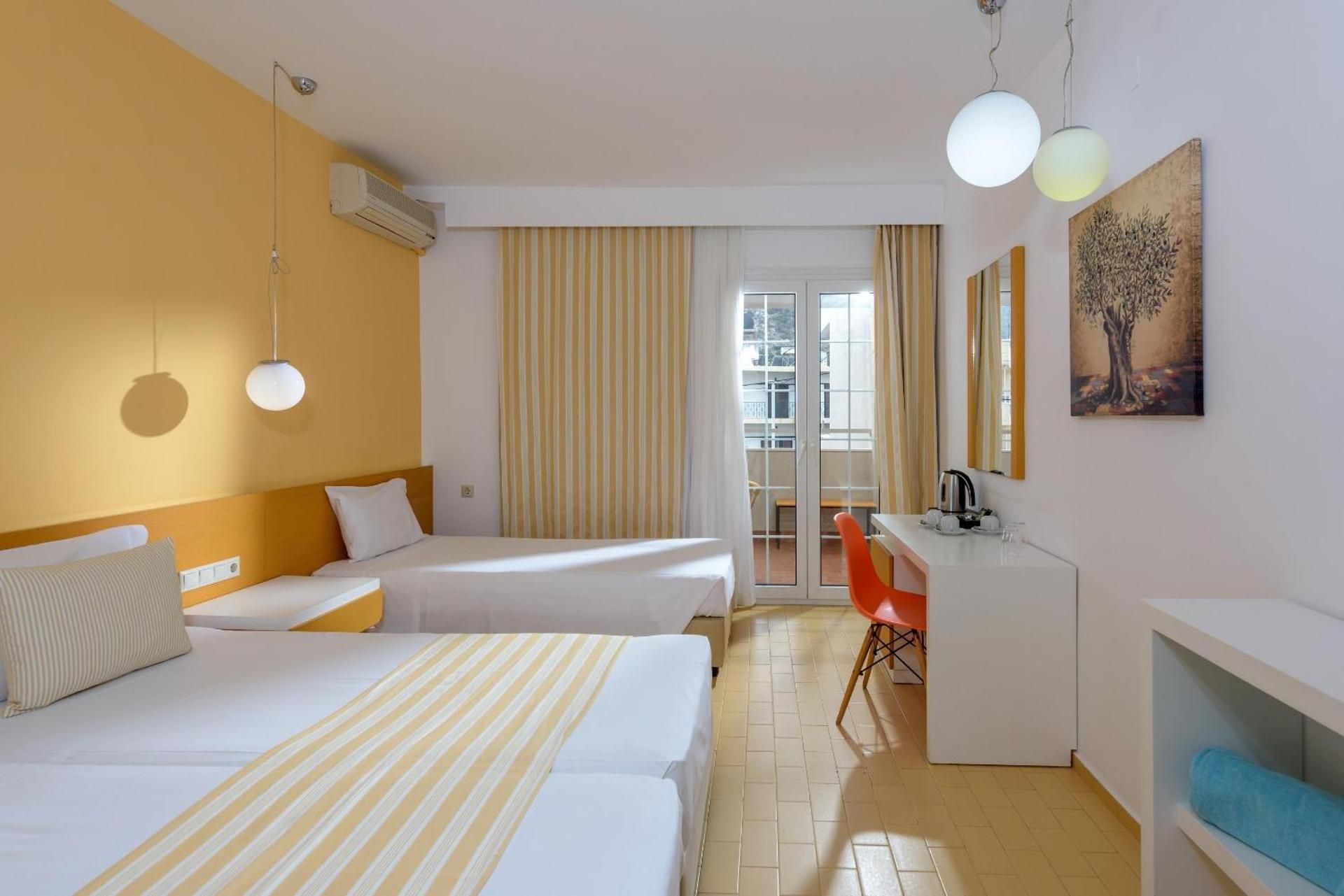 Triple Room