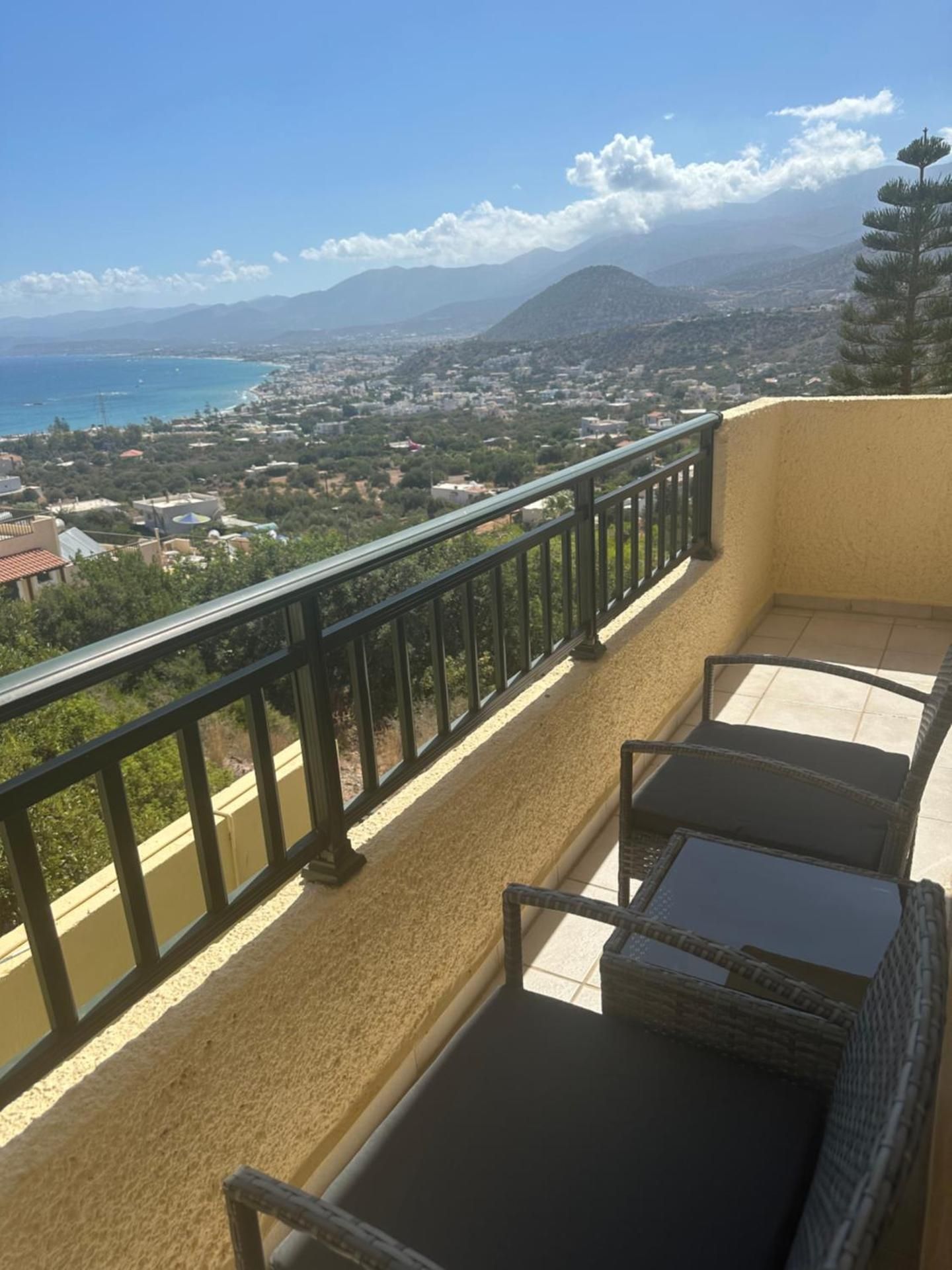 One-Bedroom Apartment with Balcony and Sea View