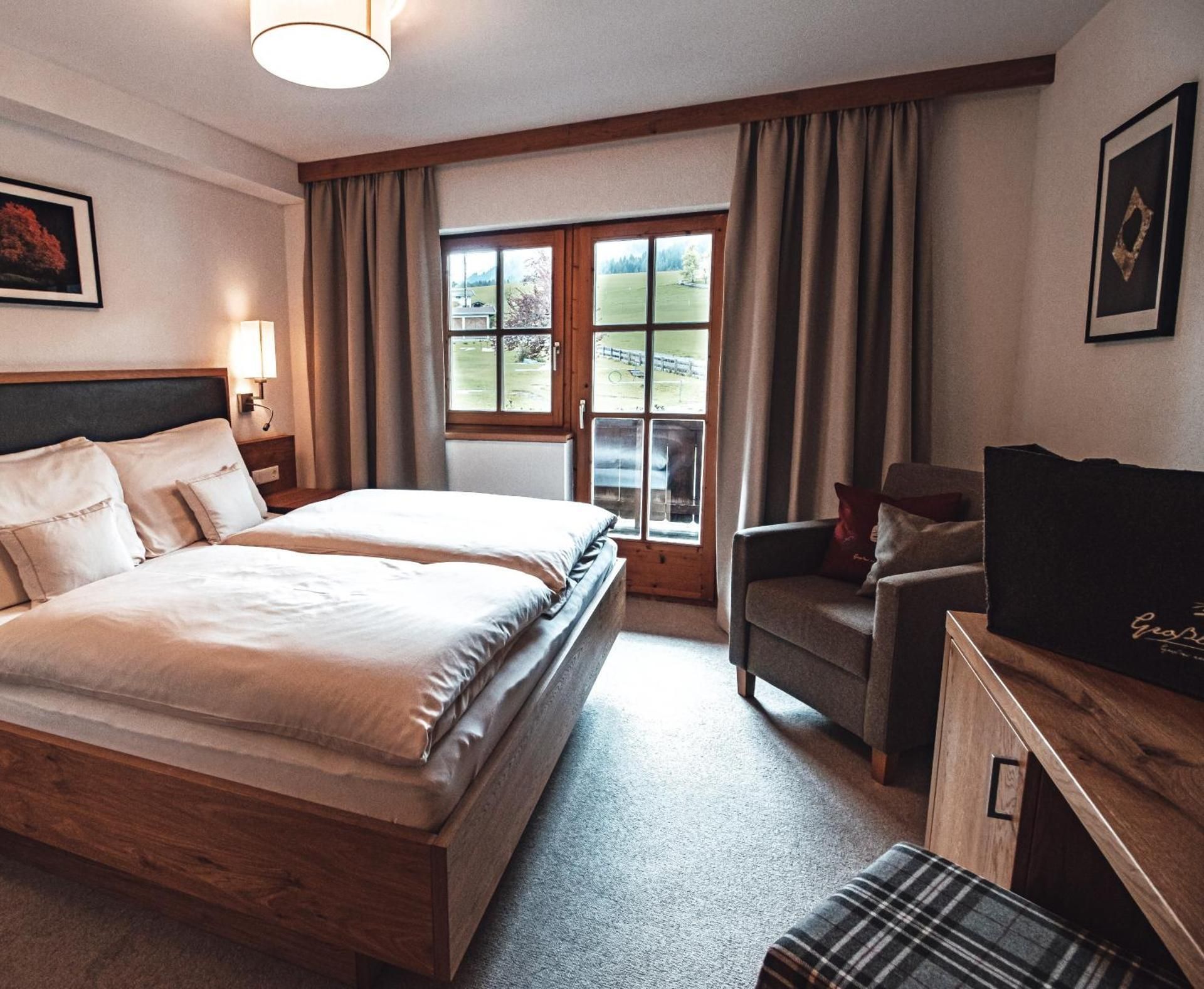 Deluxe Double or Twin Room