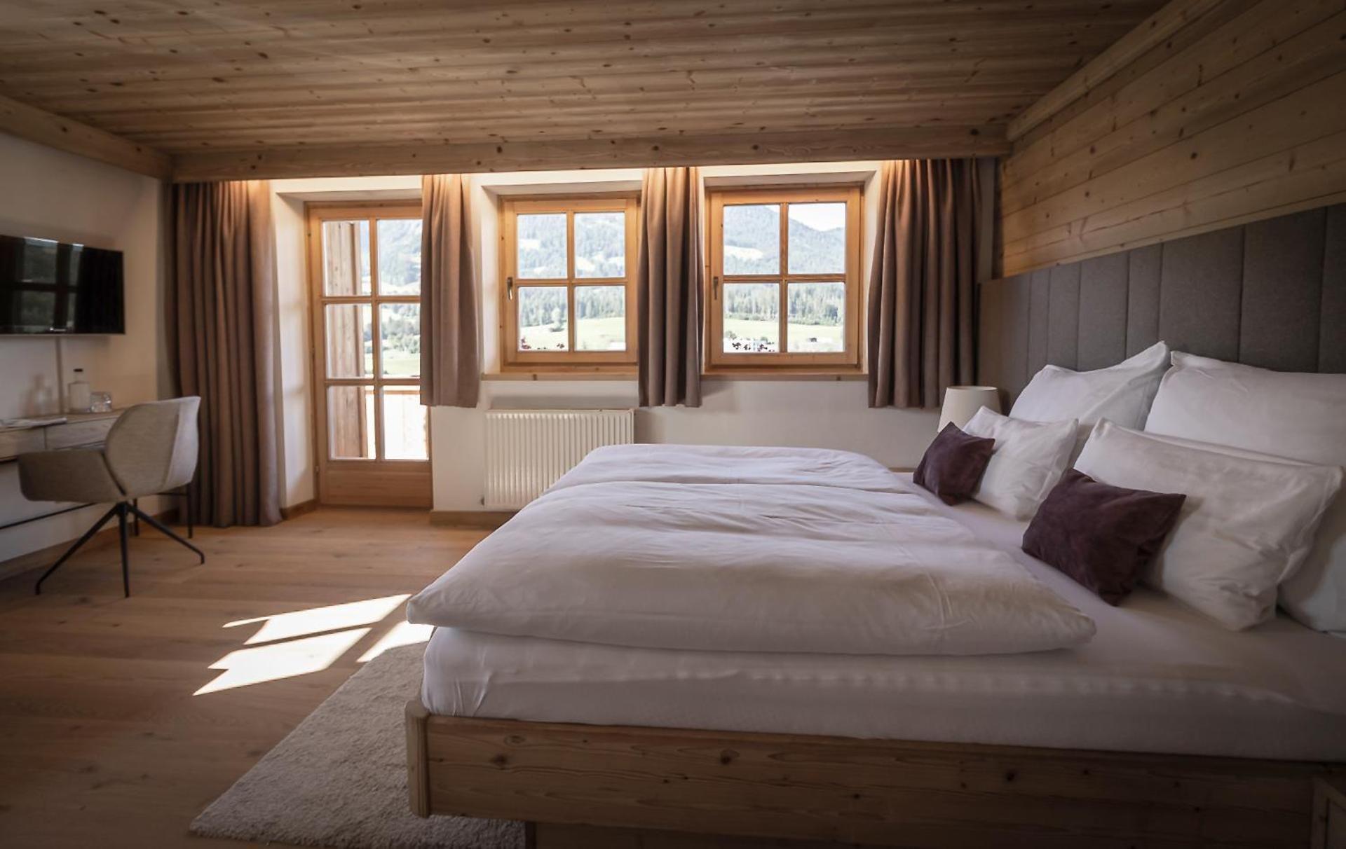 Superior King Room