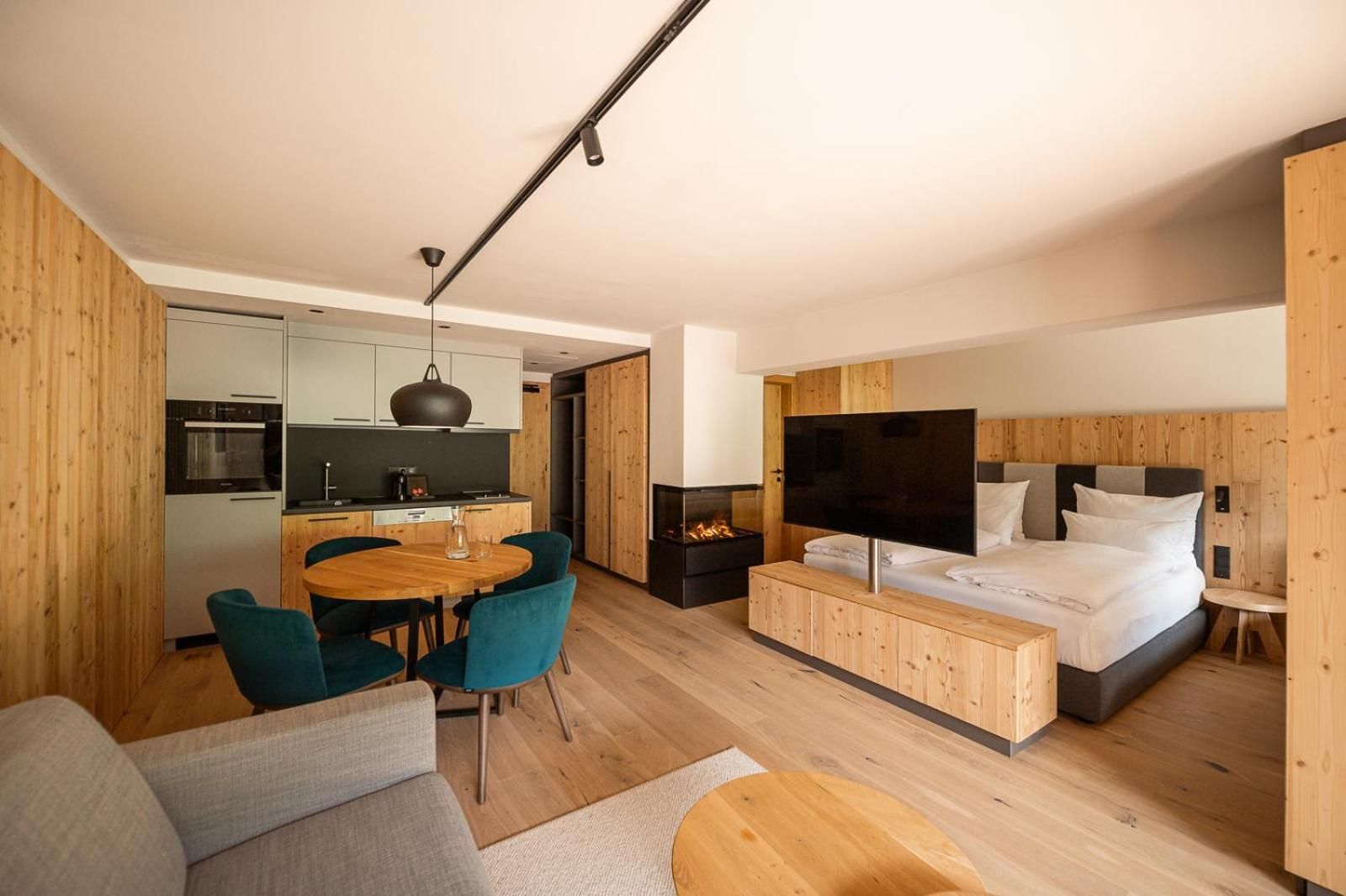 Junior Suite with Balcony