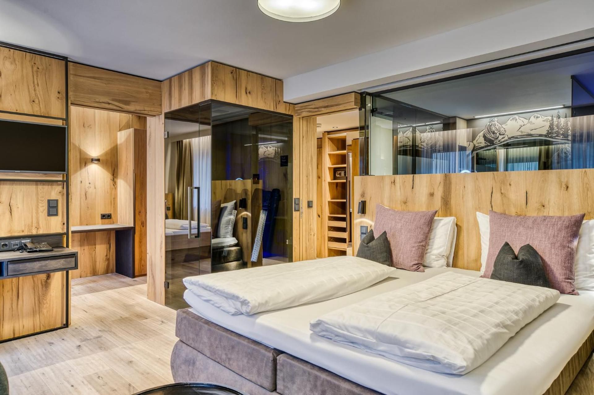 Suite with Mountain View