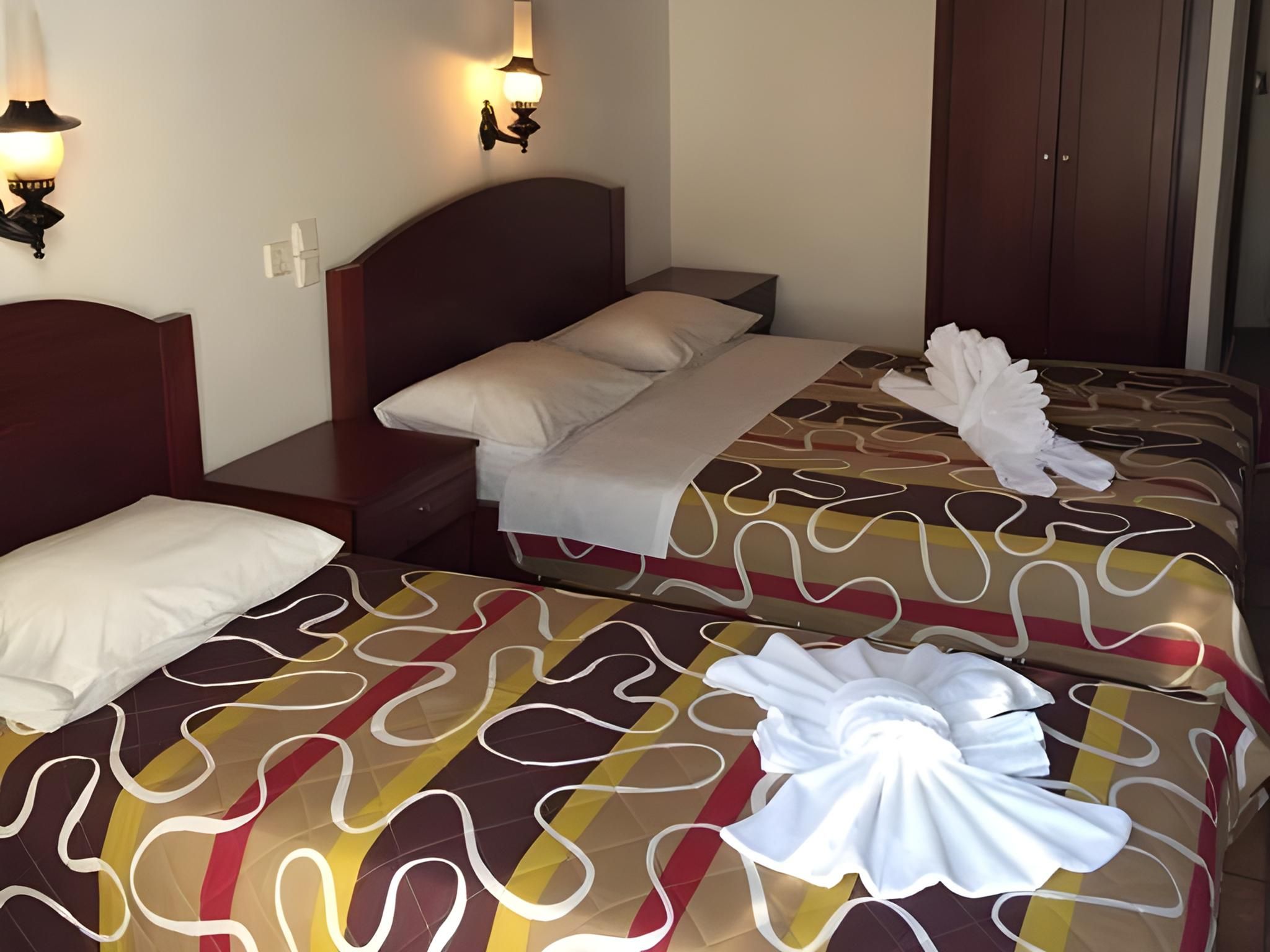 Triple with Sea View-Triple room-Sea View-Private Bathroom