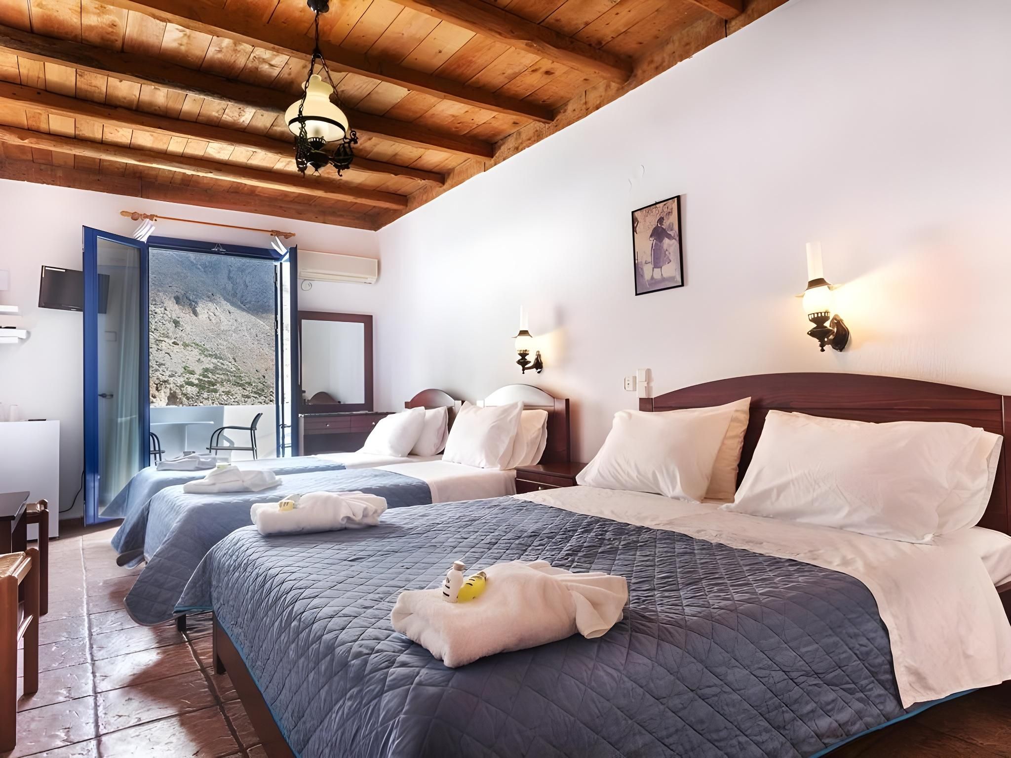 Quad with Sea View-Quad room-Sea View-Private Bathroom