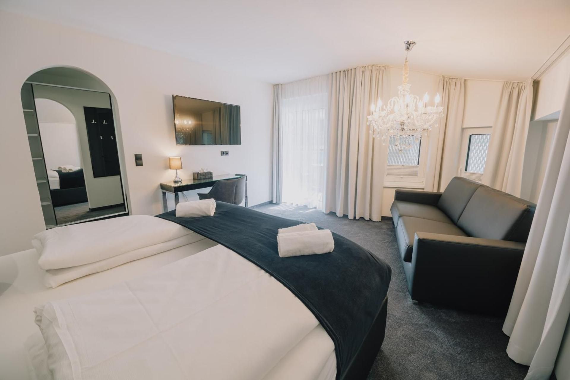 Double Room with Extra Bed (4 adults)