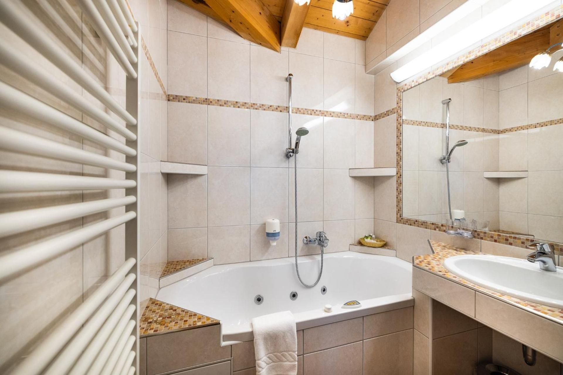 Quadruple Room with Bath