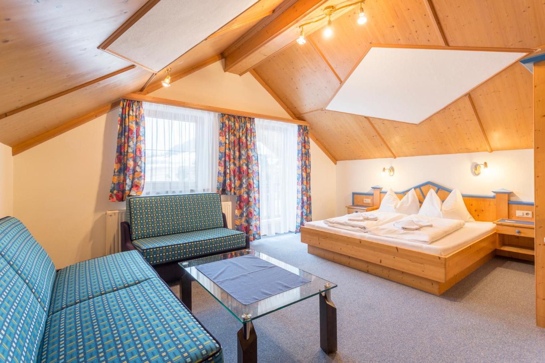 Deluxe Apartment