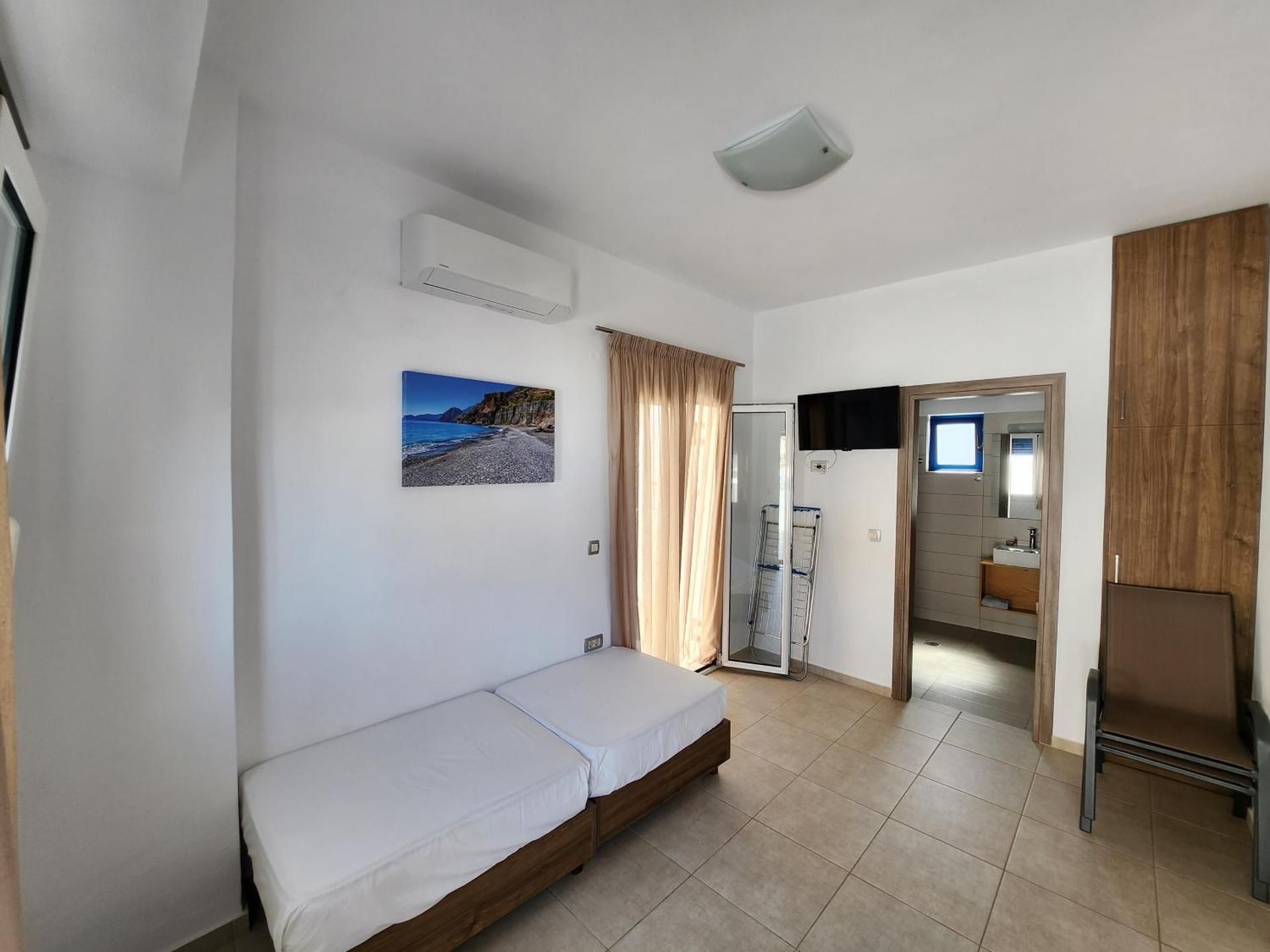 Triple Room with Terrace