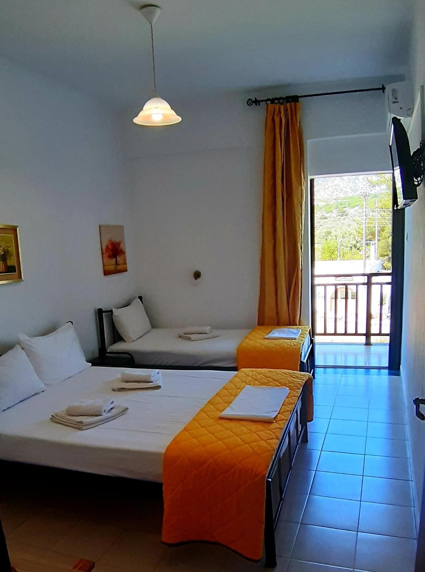 Deluxe Triple Room
