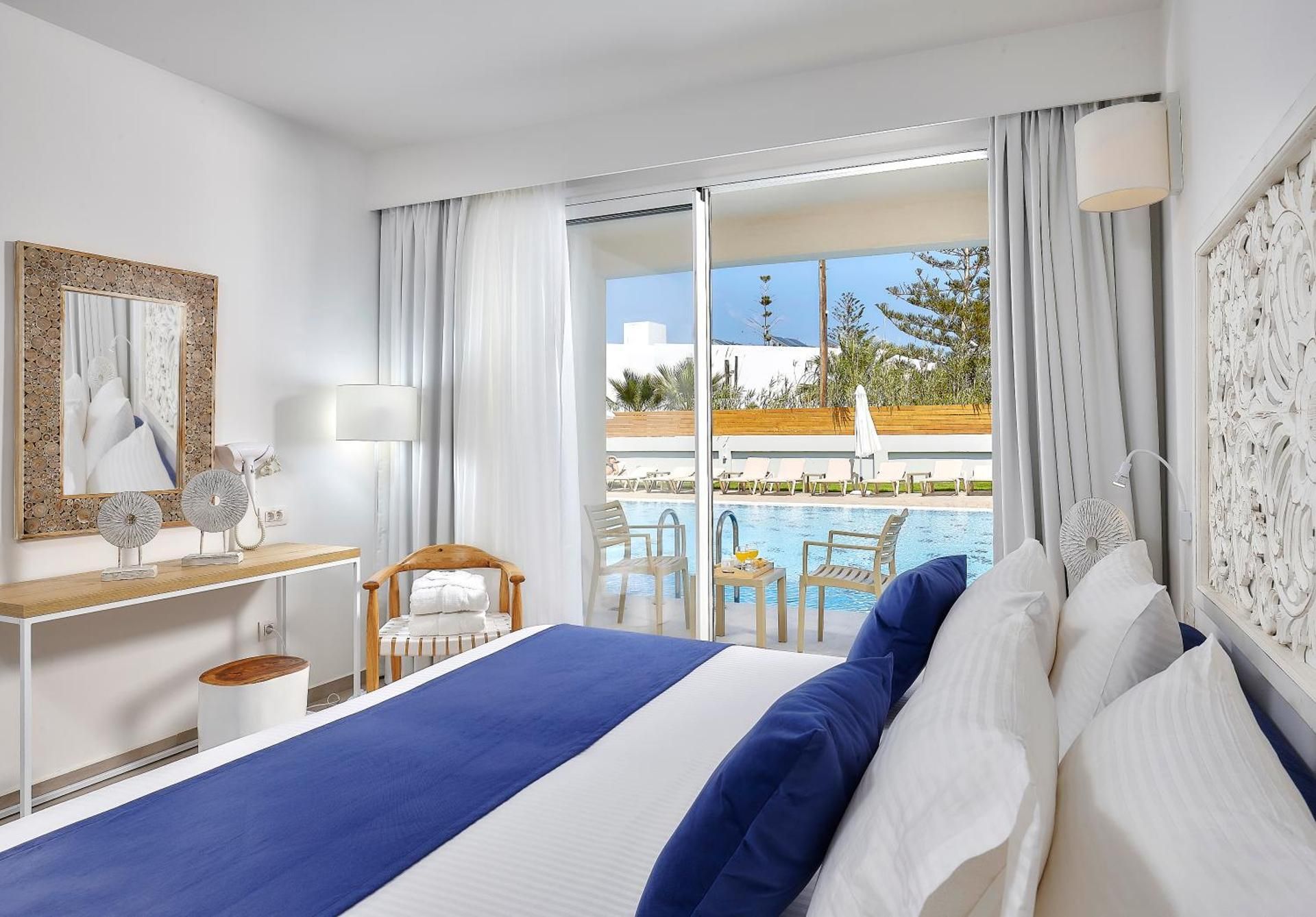 Junior Suite with Pool View