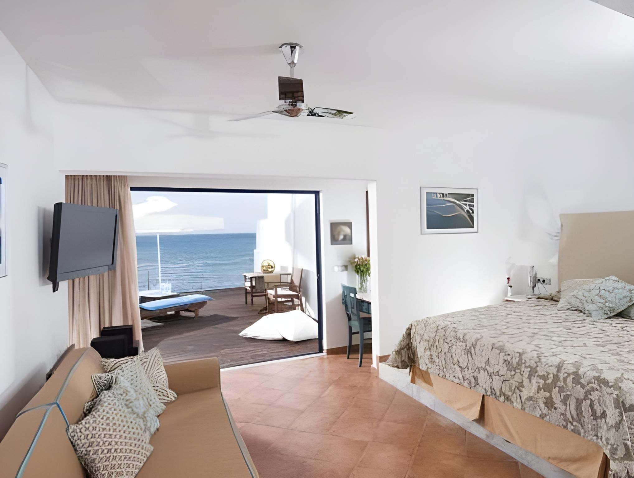 Superior Water Front Bungalow
