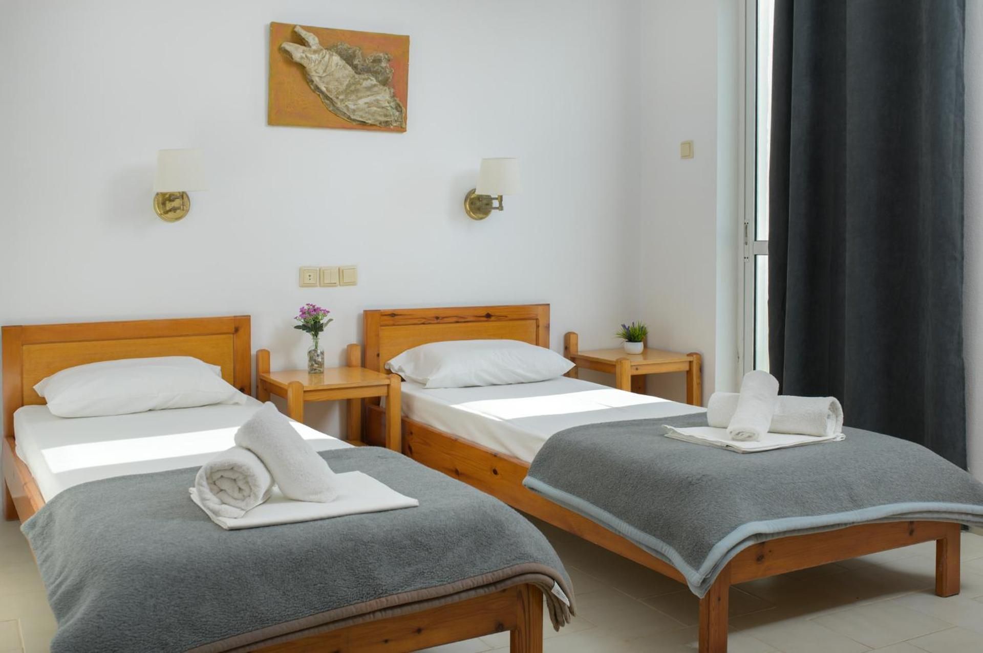 Second Floor Twin Room with Side Sea View