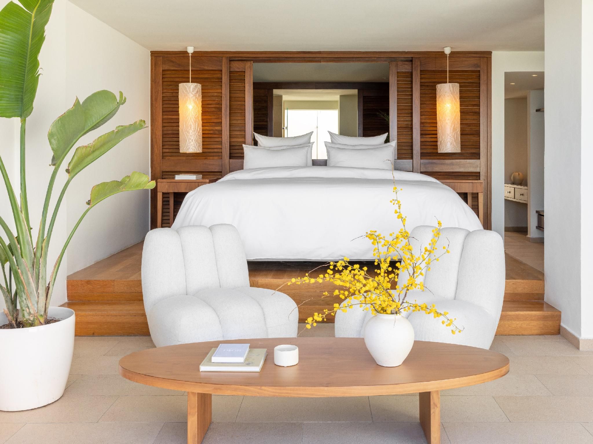 Amirandes VIP 2-bedroom Sea View Suite with Gym and Private Heated Pool