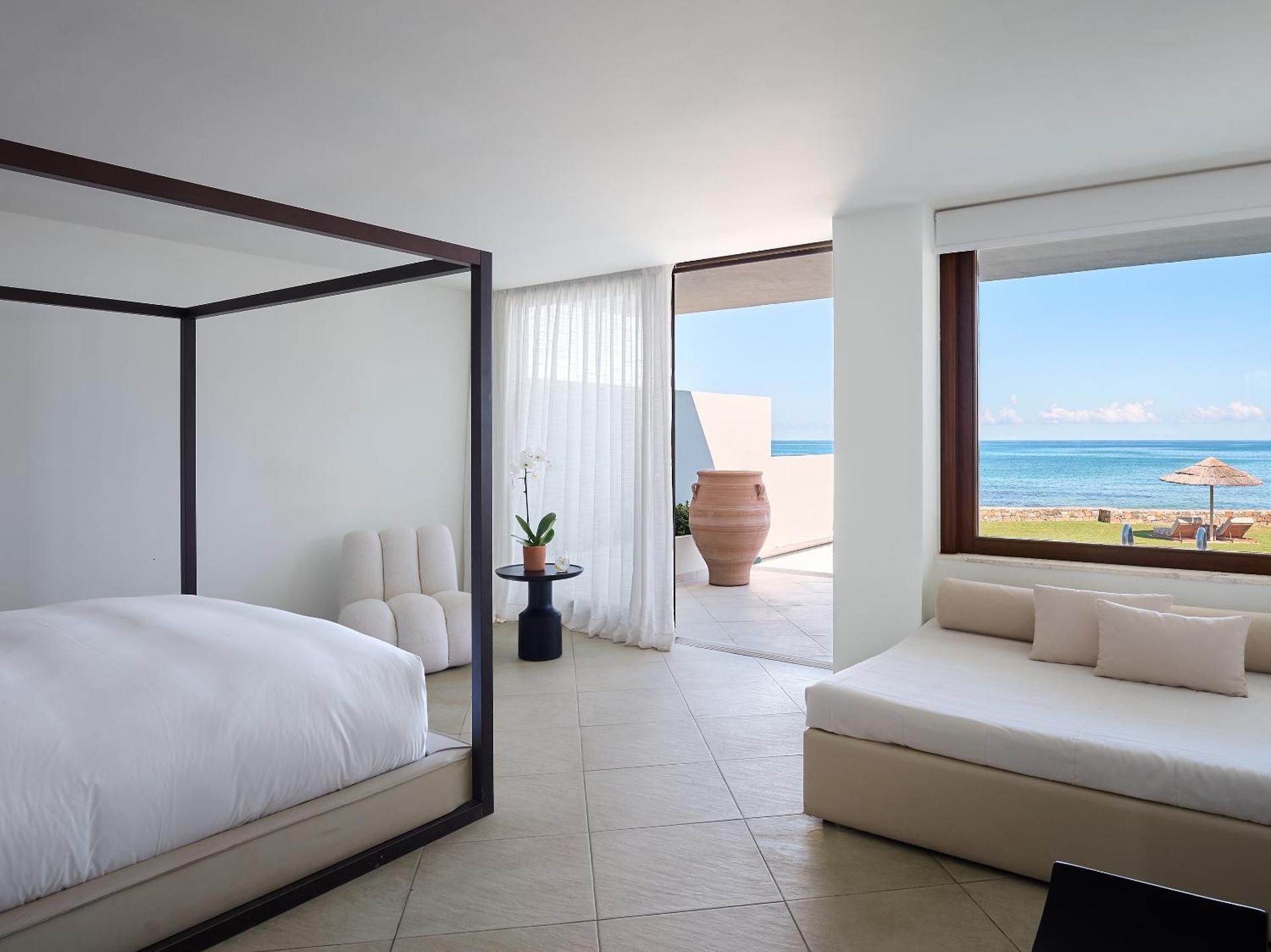Deluxe Sea View Junior Bungalow with Private Heated Pool