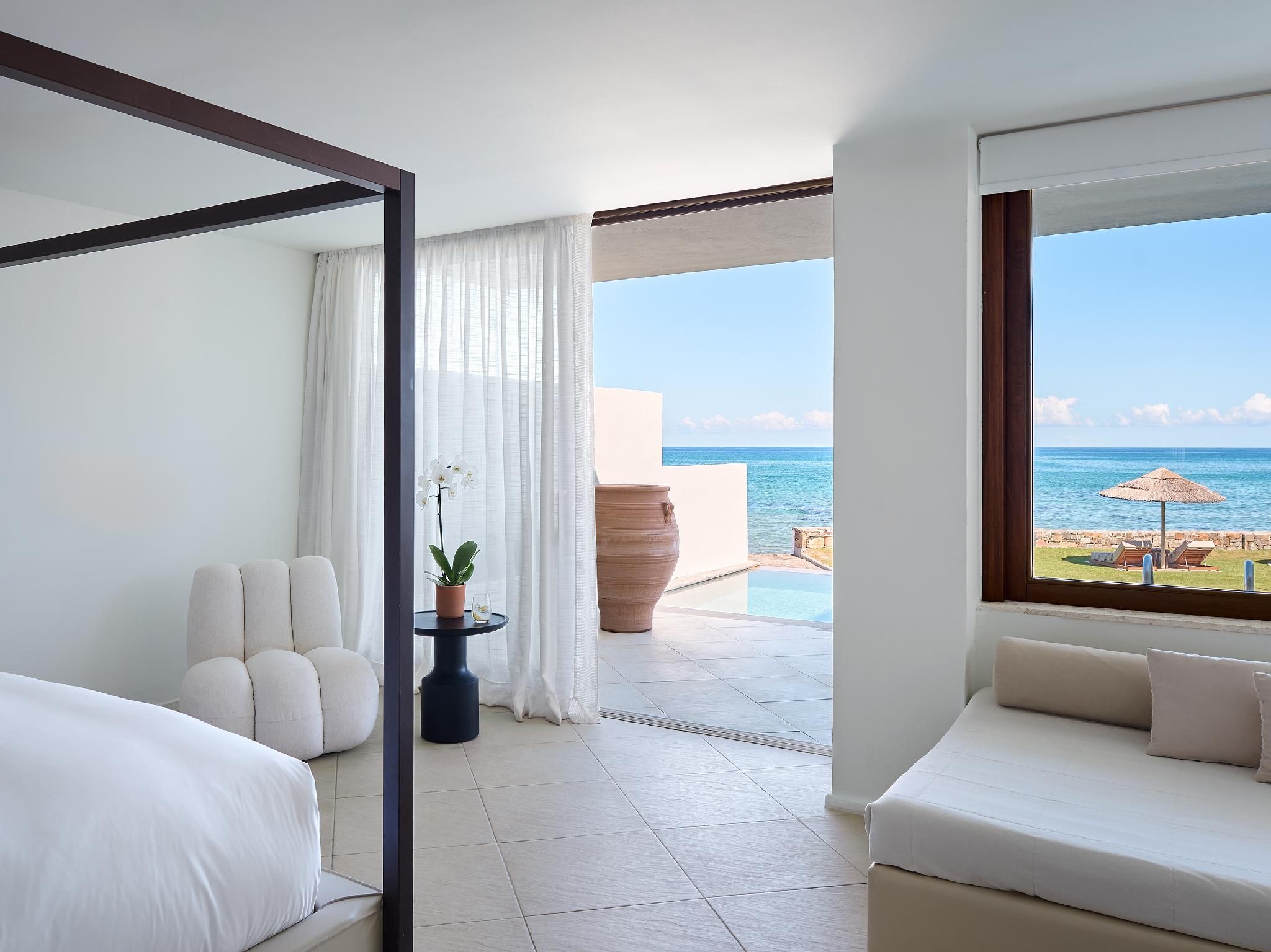Deluxe Sea View Junior Bungalow with Private Heated Pool