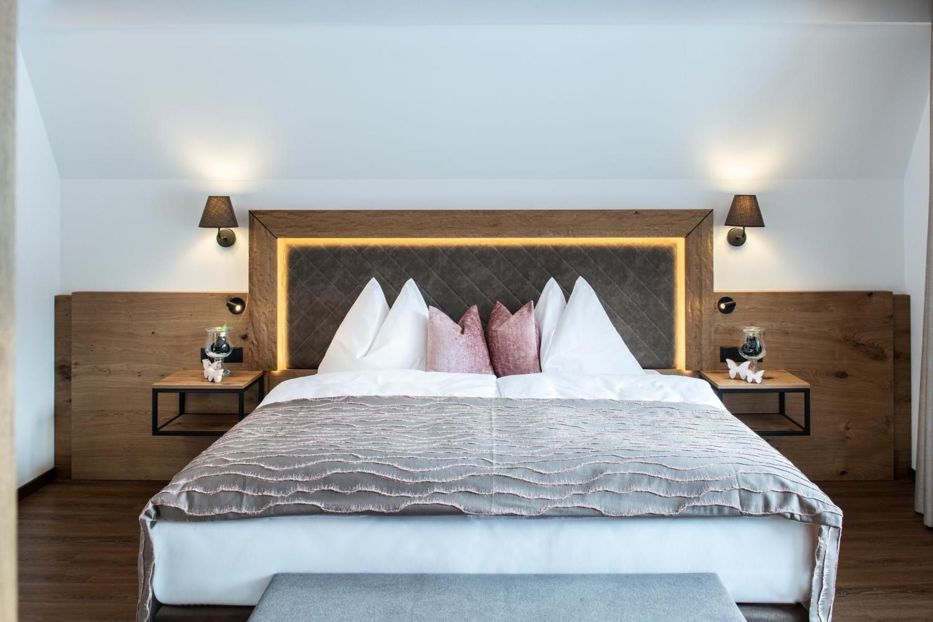 Junior Suite with Mountain View