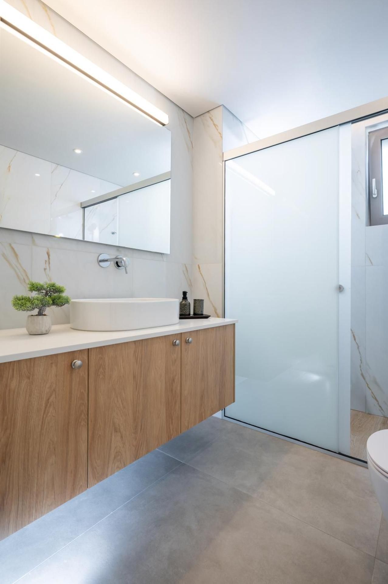 Deluxe Two-Bedroom Apartment with Garden View