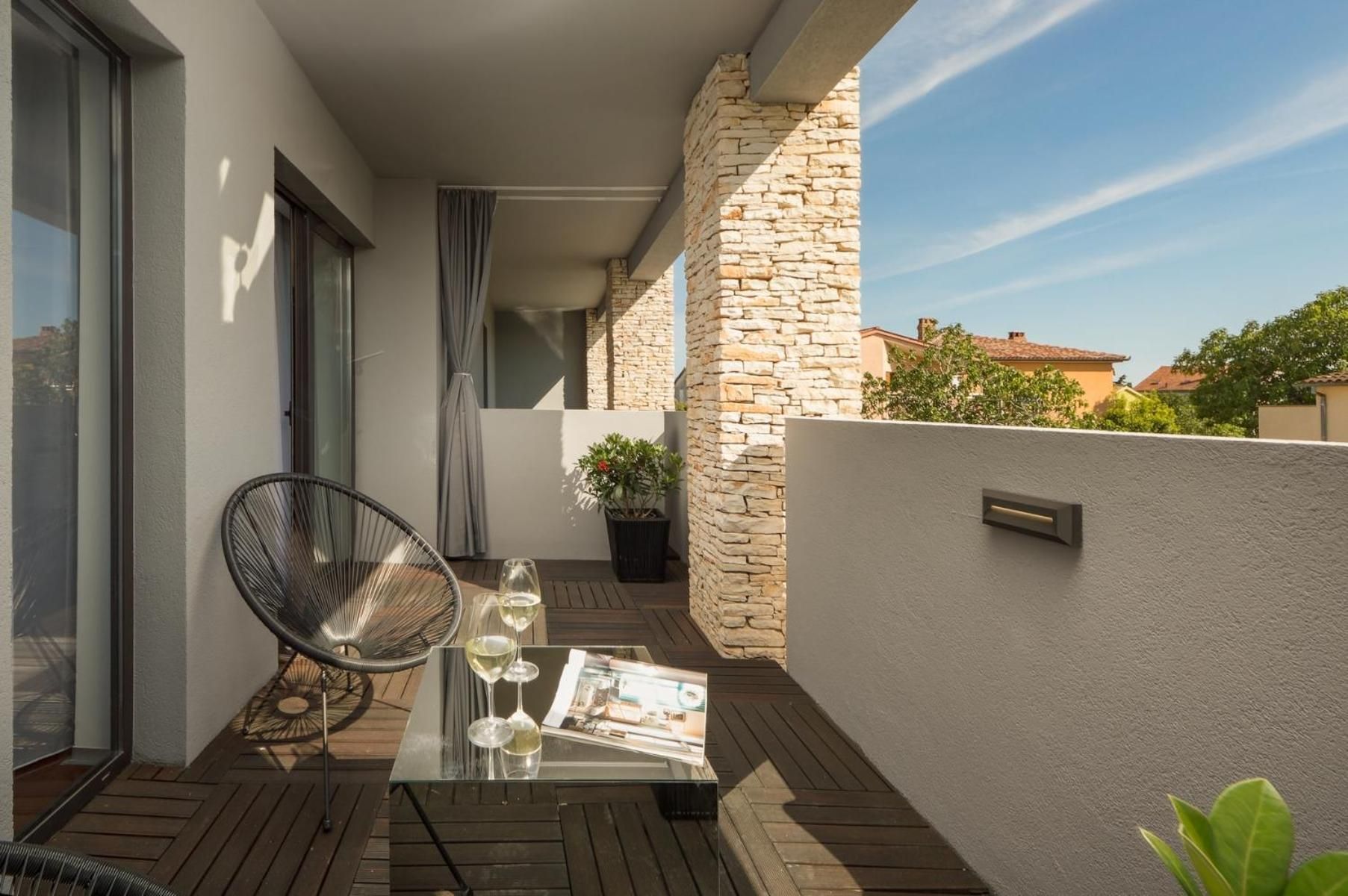 King Room with Pool View