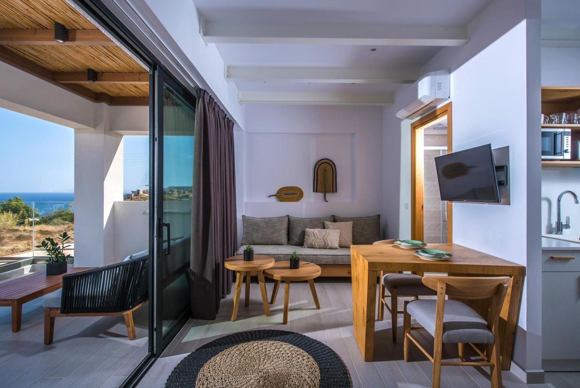 Deluxe Apartment with Sea View