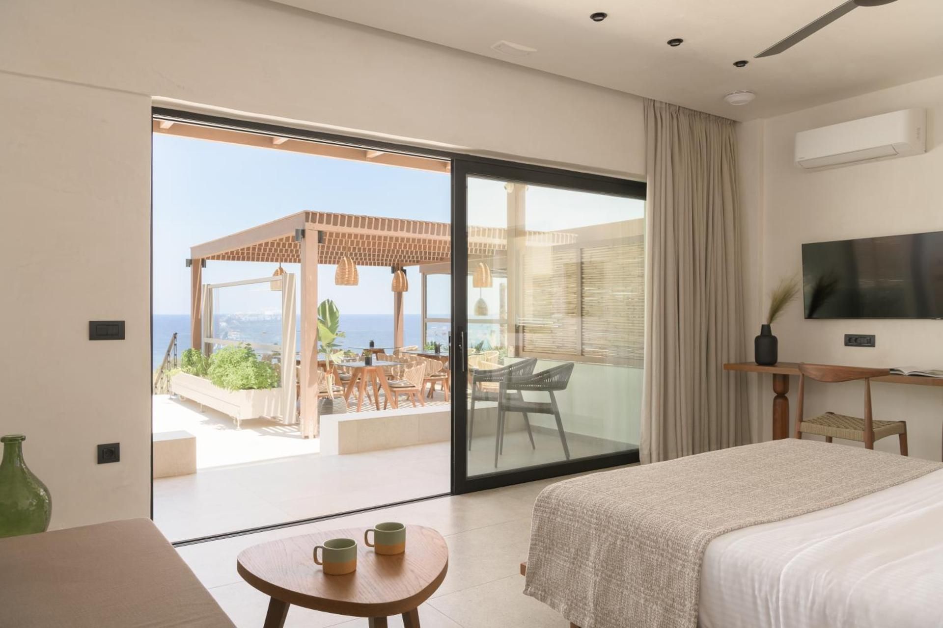 Superior Open Plan Apartment with Sea View