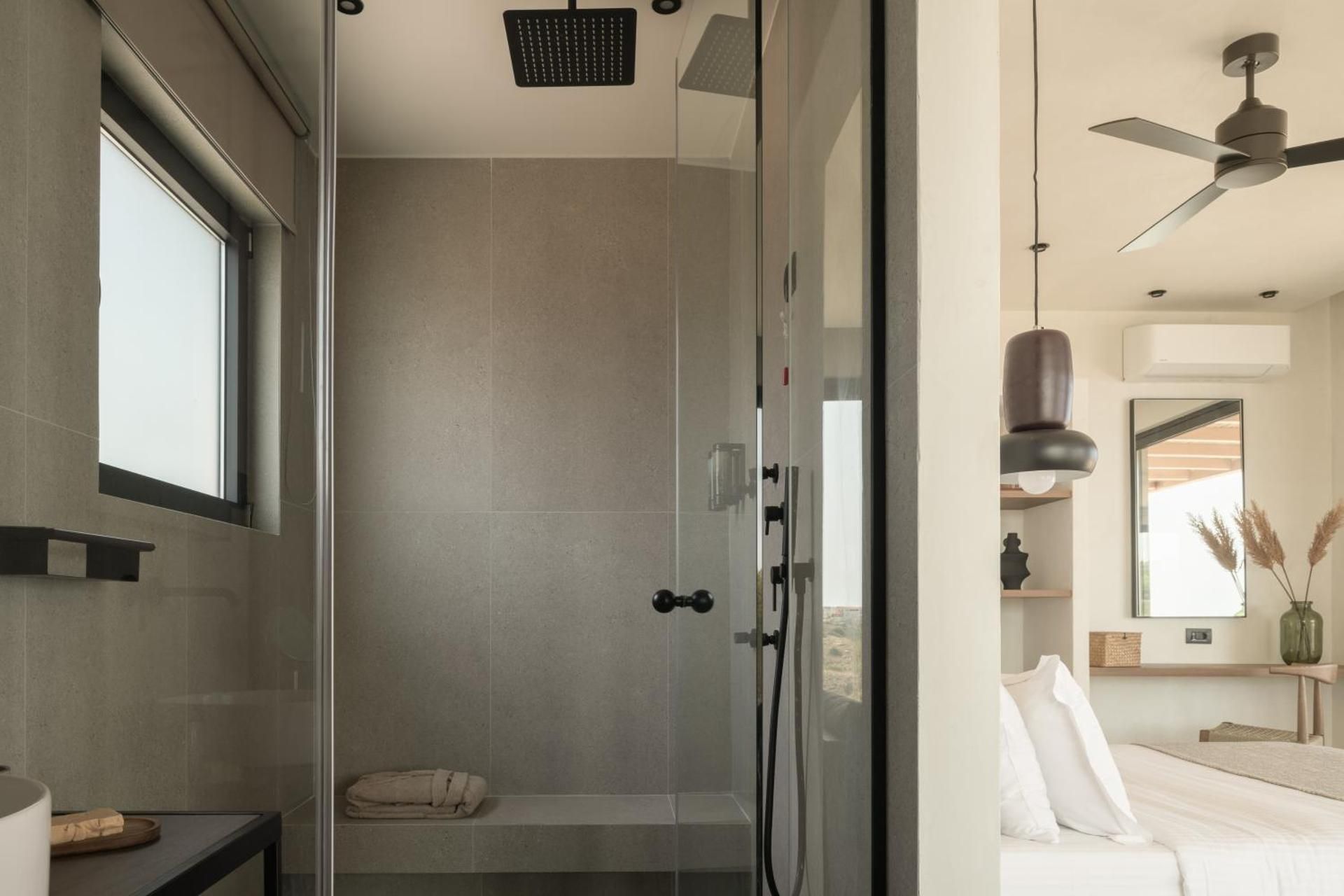 Ηilltop Executive Suite Plunge Pool & Jacuzzi Panoramic Sea View - Adults Only