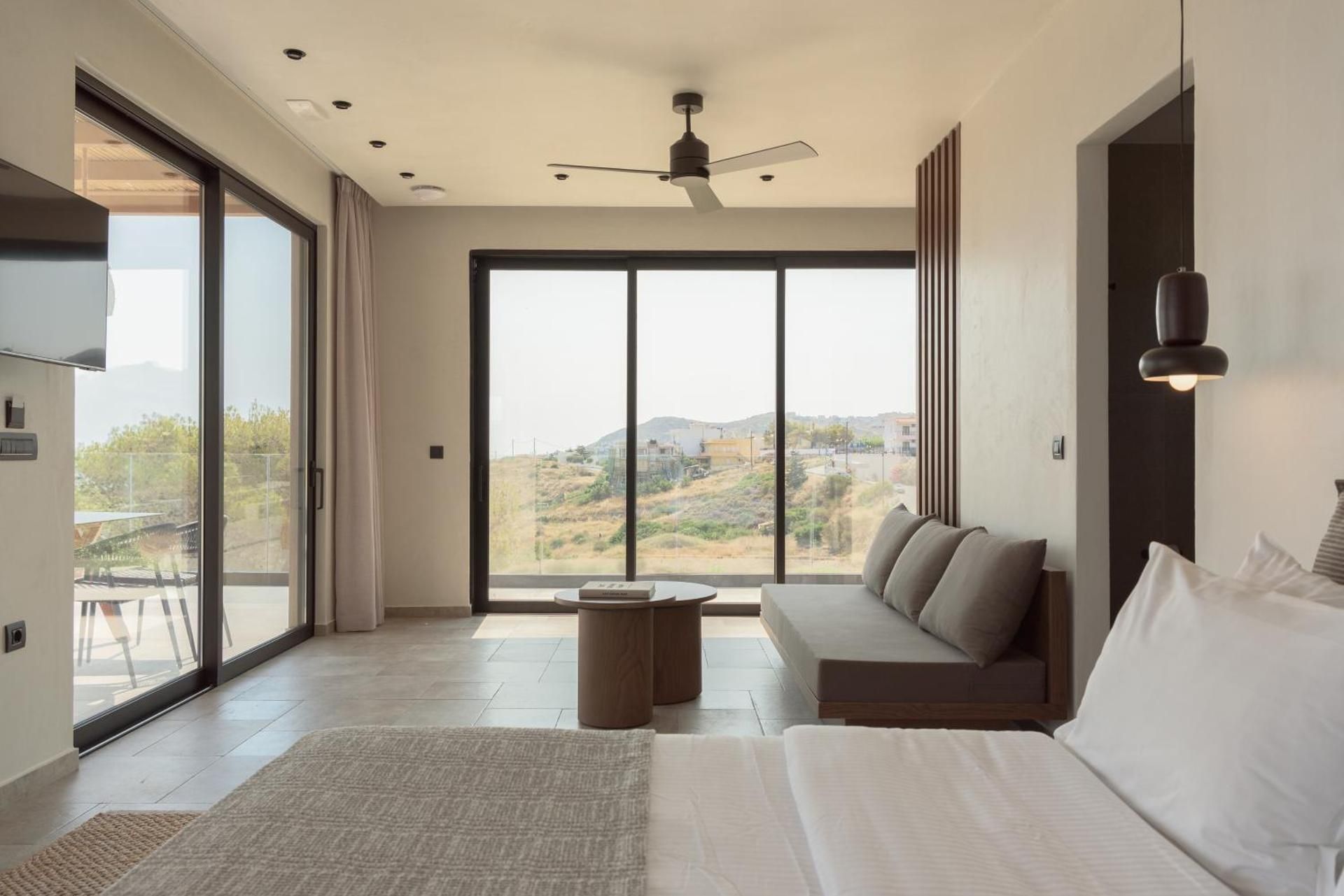 Ηilltop Executive Suite Plunge Pool & Jacuzzi Panoramic Sea View - Adults Only