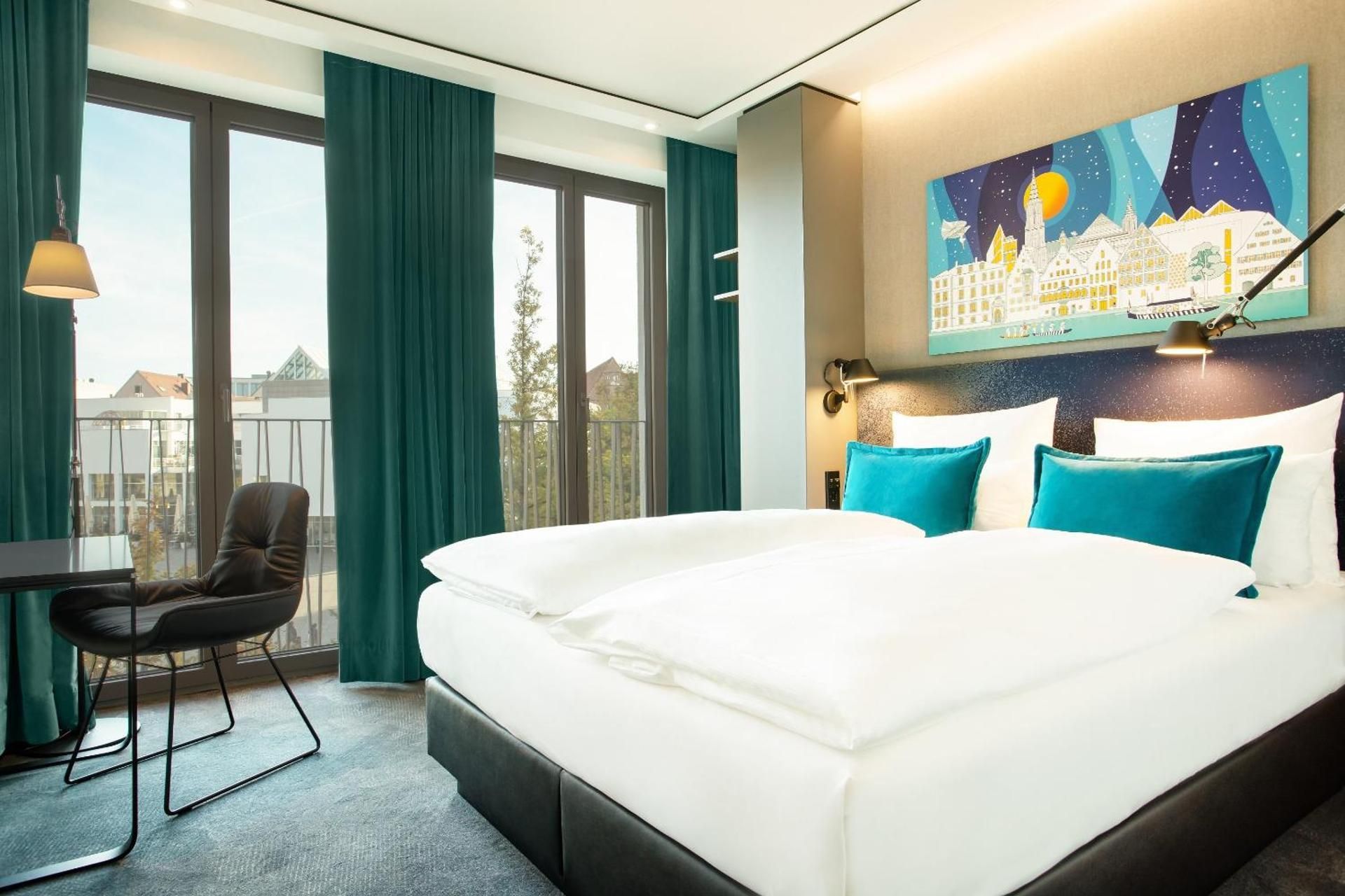 Standard Queen Room