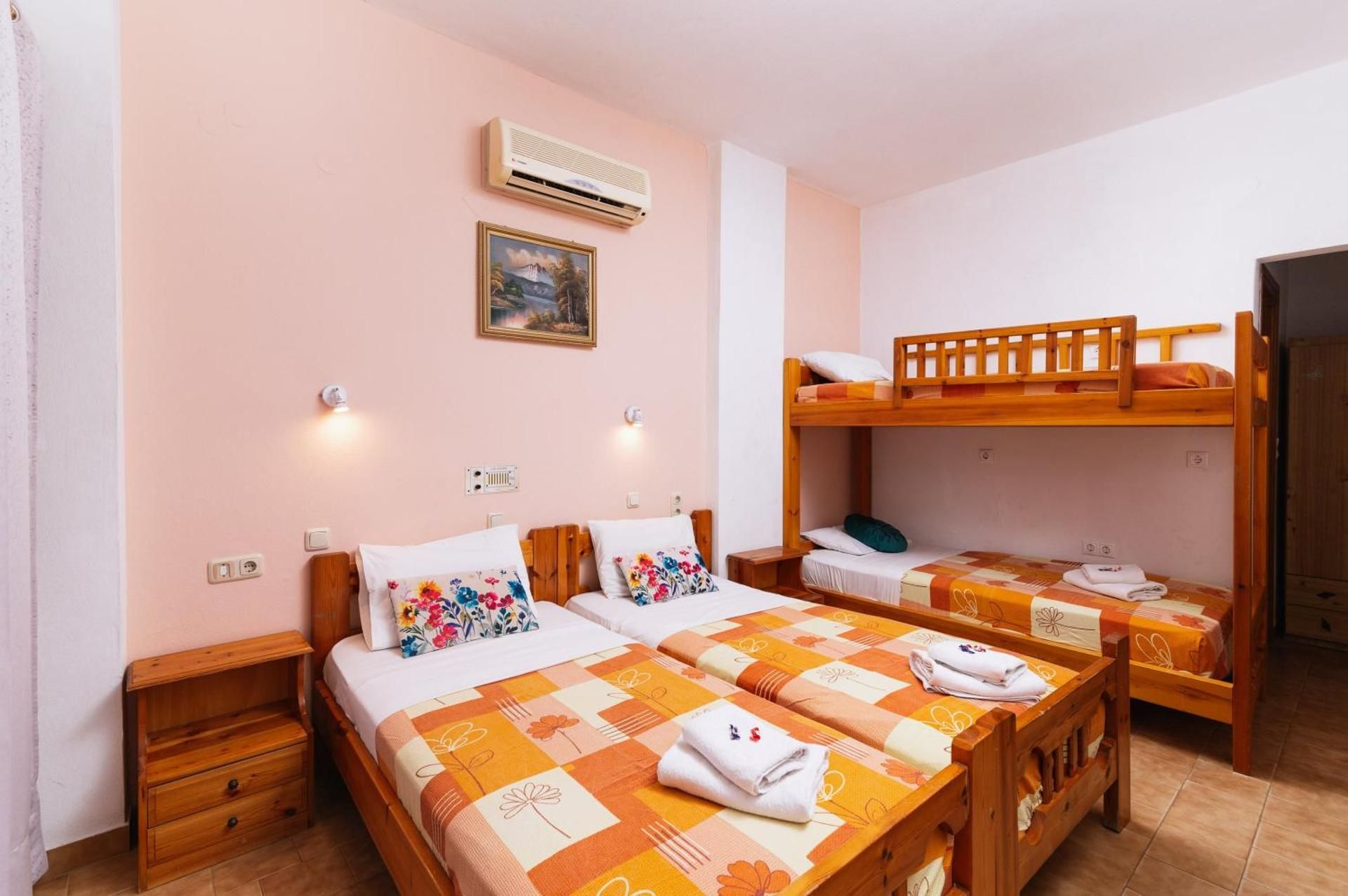 Classic Quadruple Room