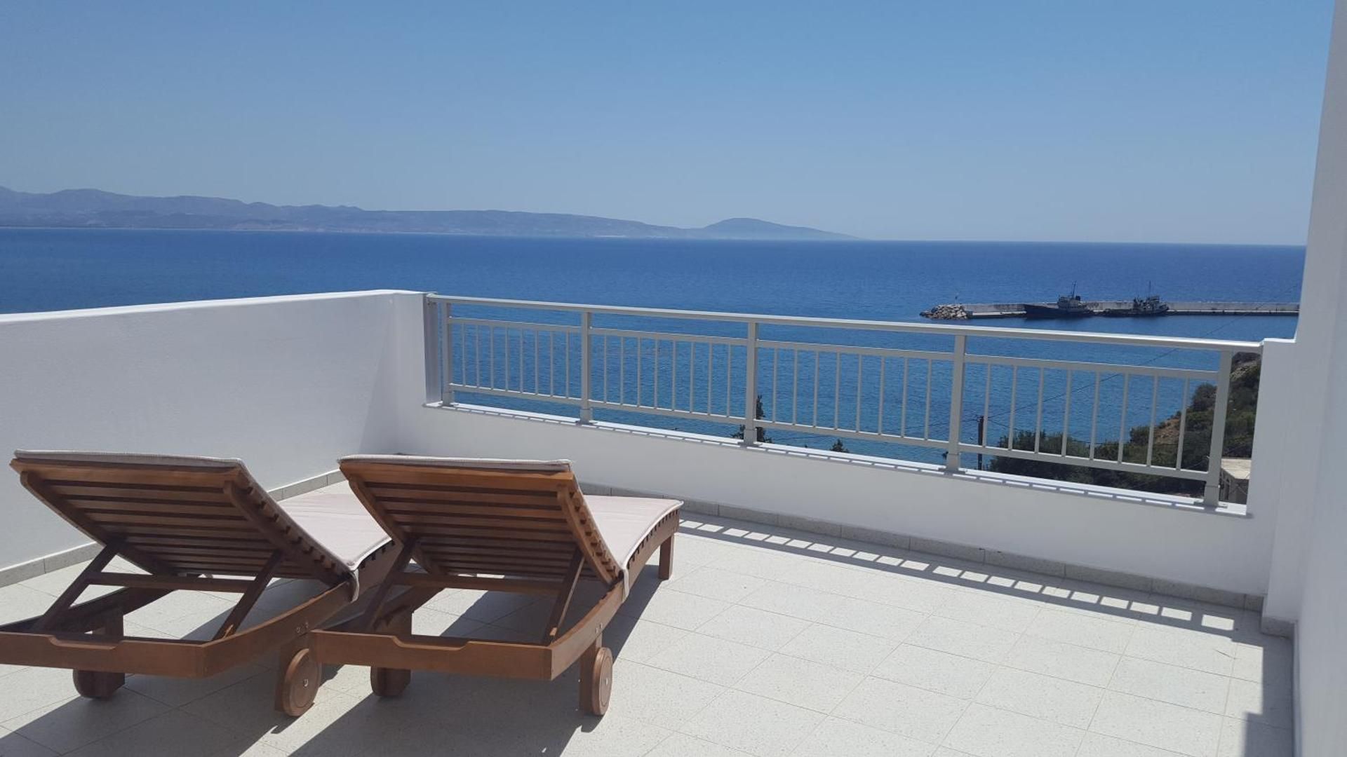 Studio with Sea View (2 Adults)