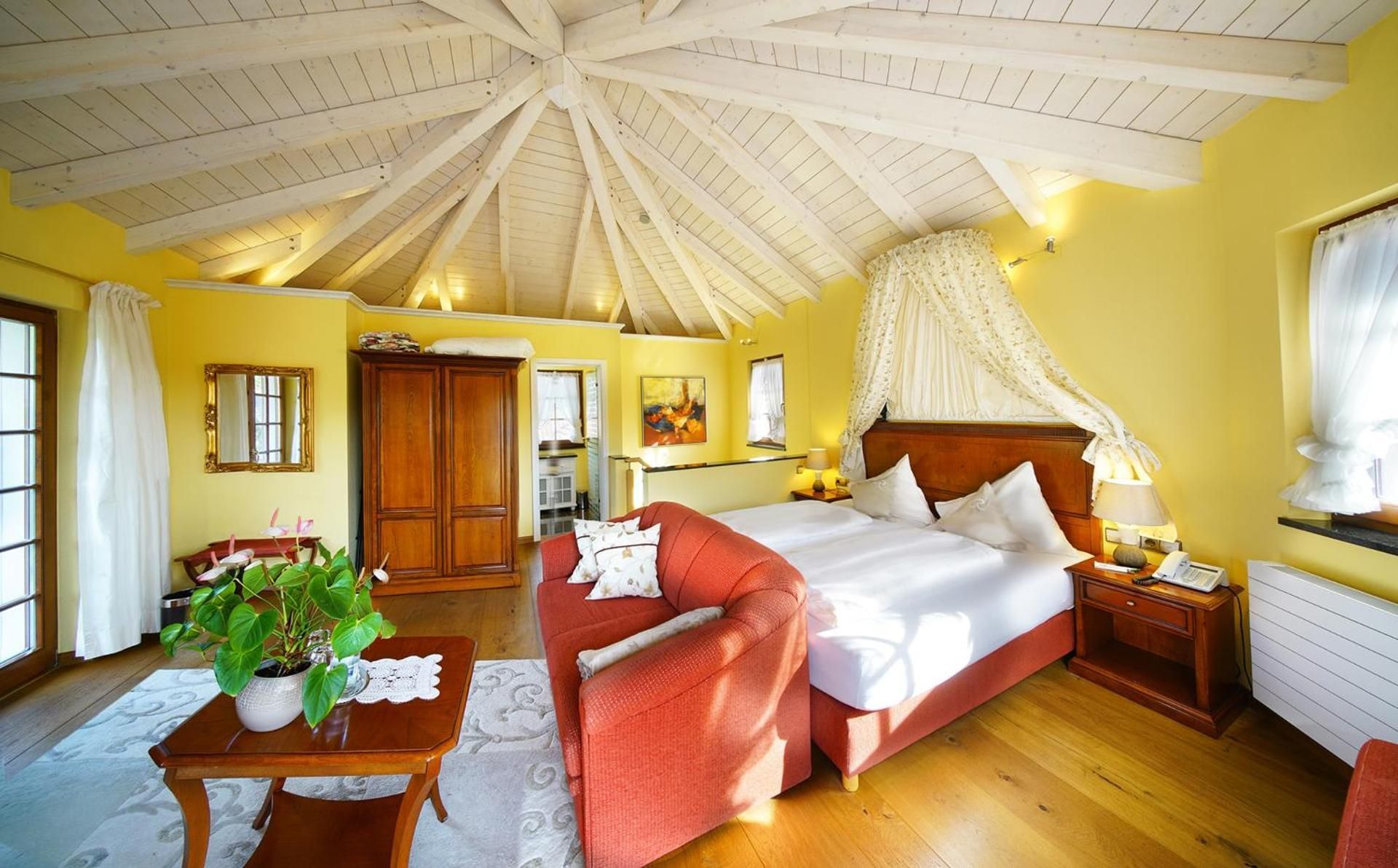 Honeymoon Suite