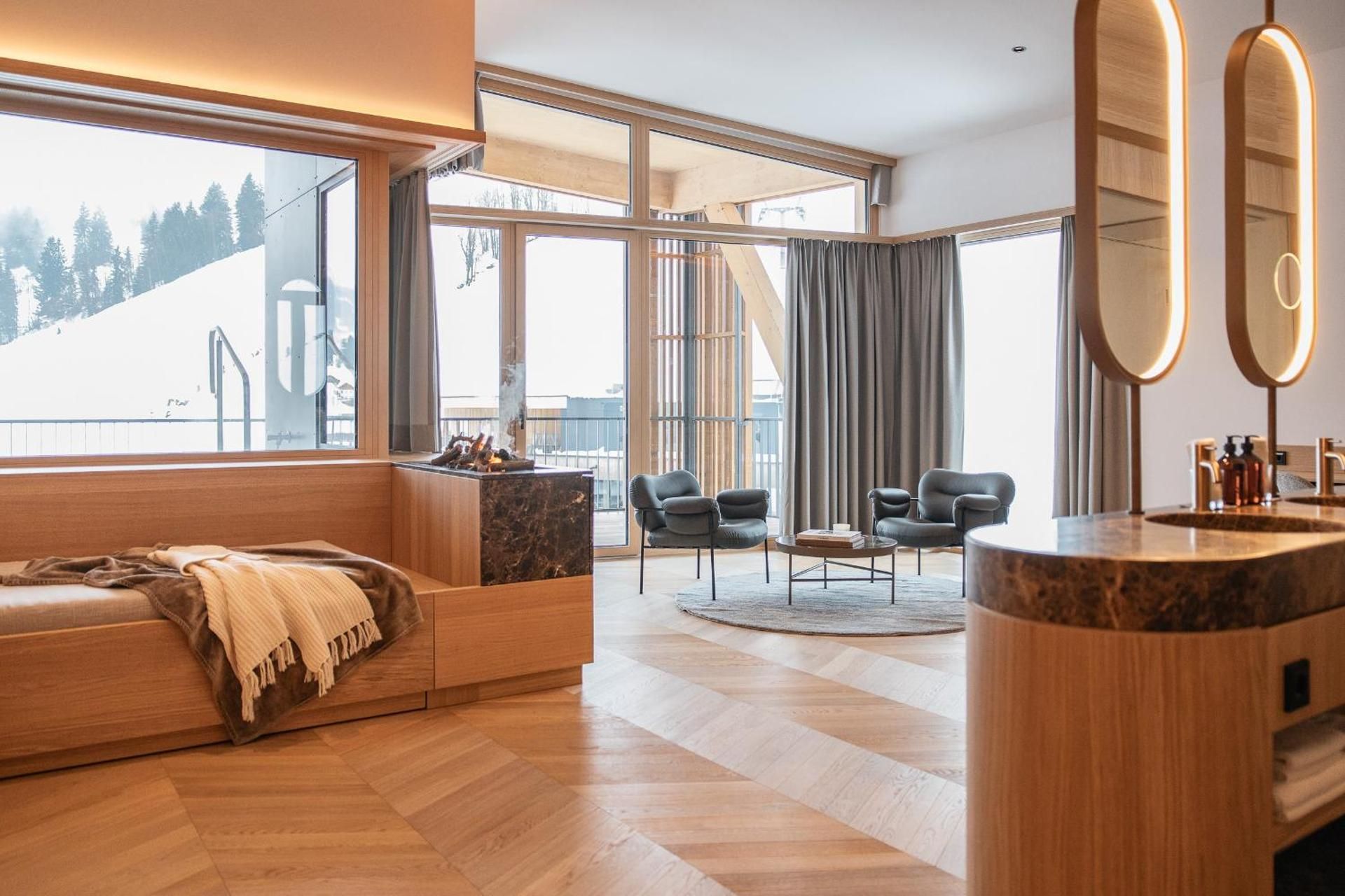 Suite with Mountain View
