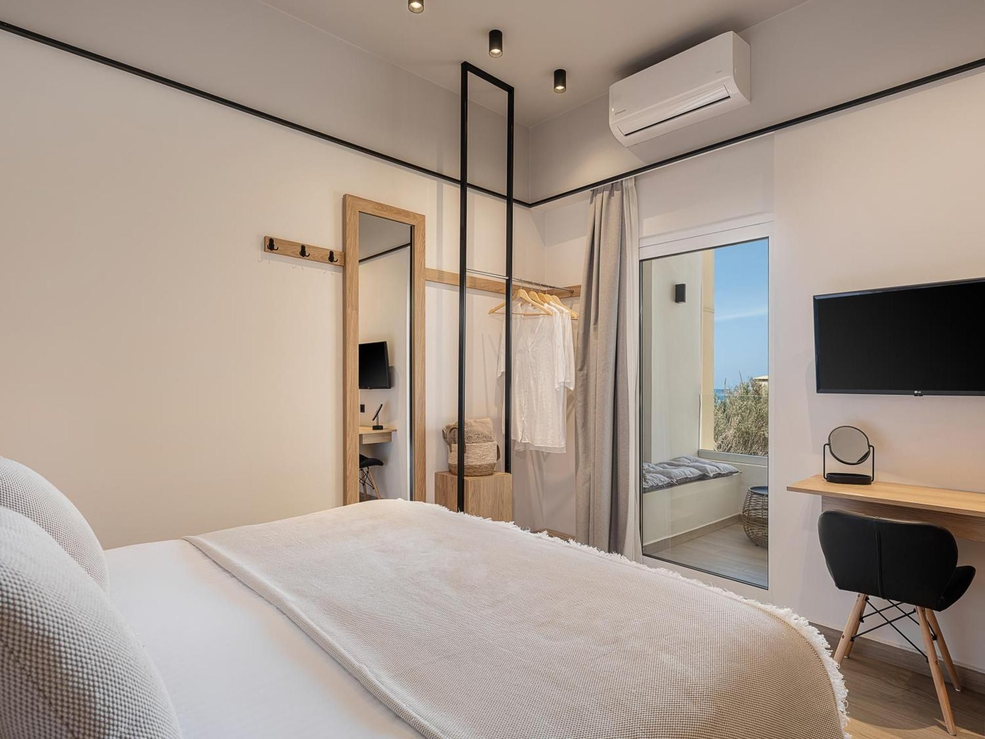 Suite with Hot Tub