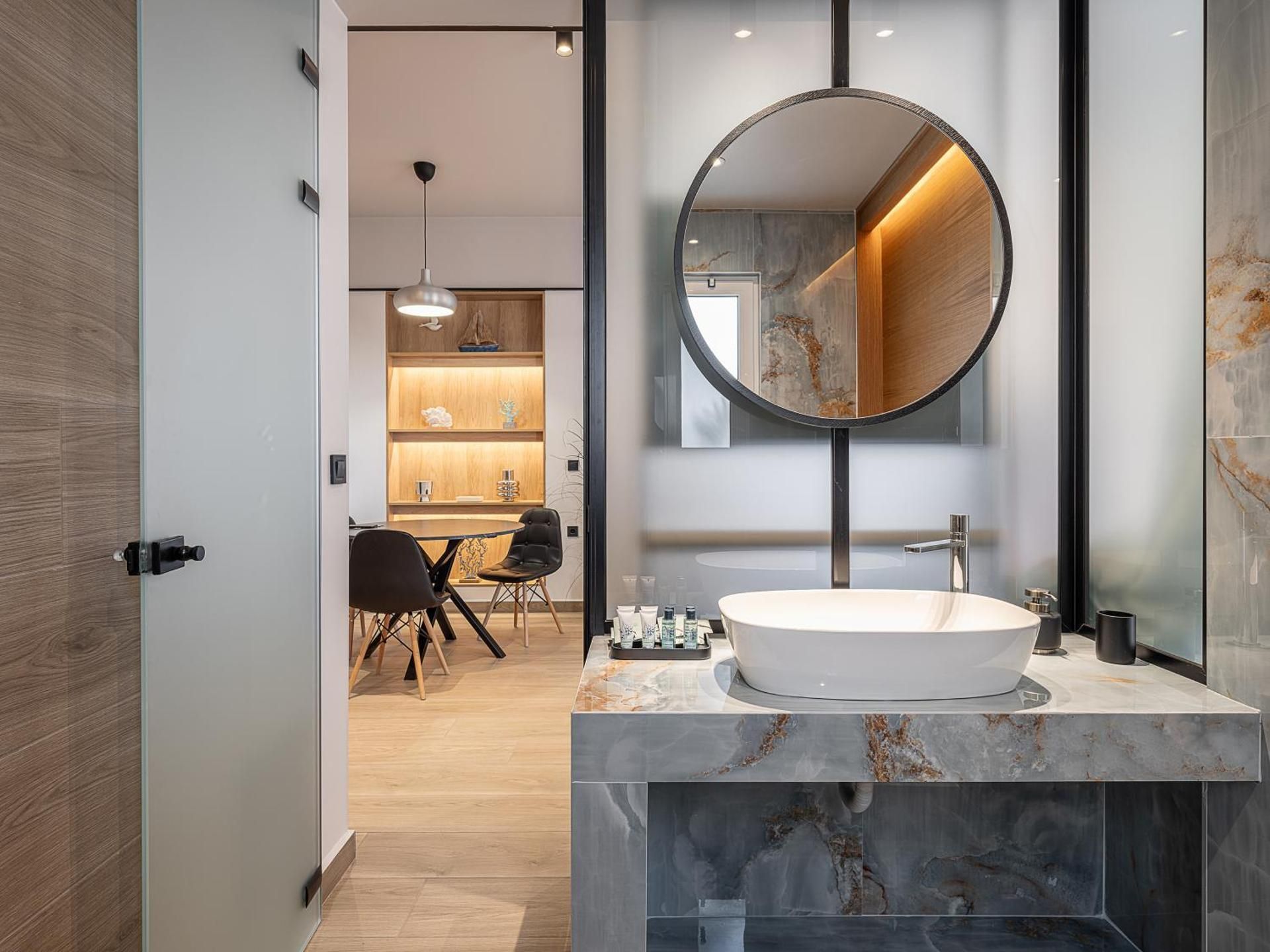 Suite with Hot Tub