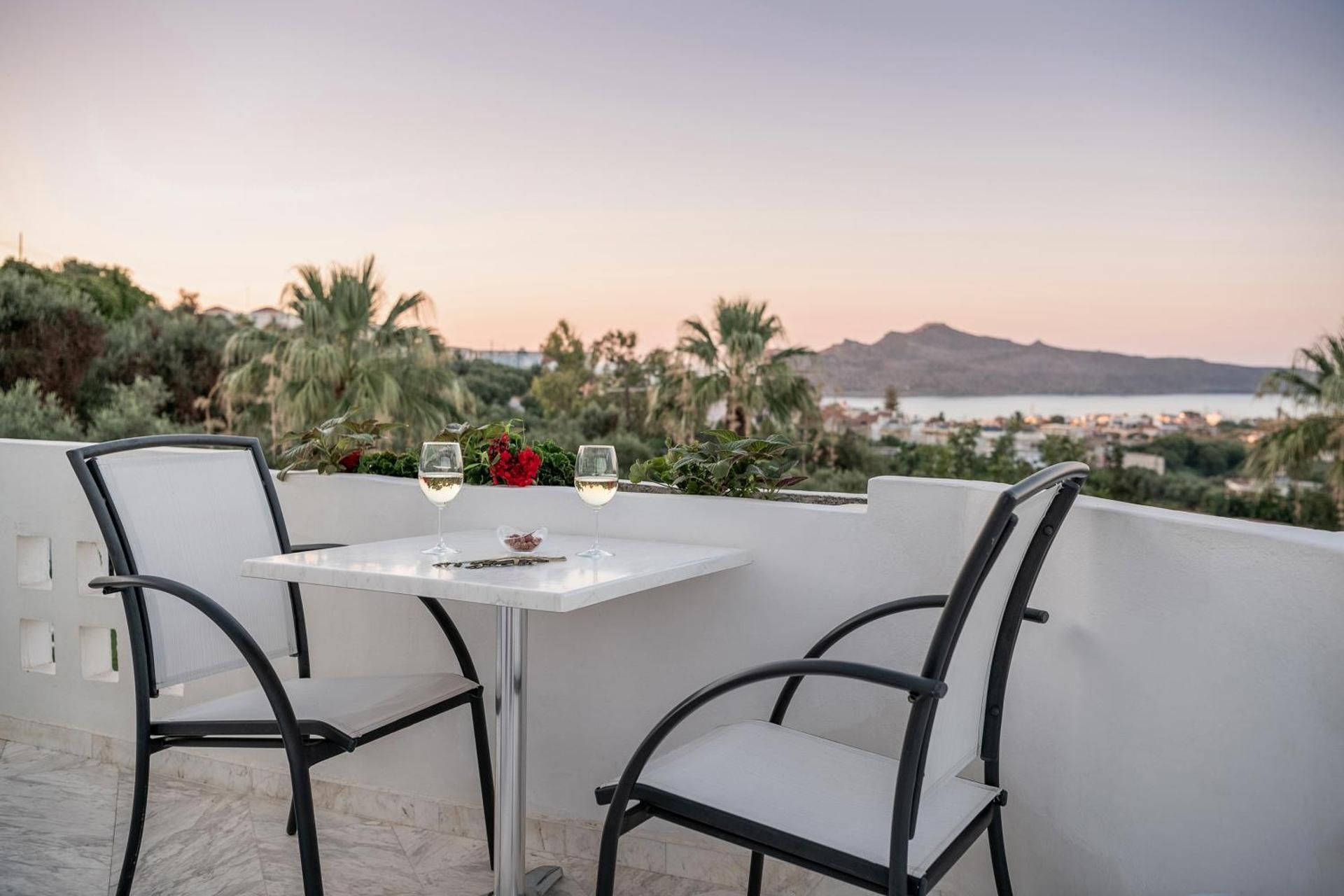 Retire Suite With Heated Swim Spa and Panoramic View